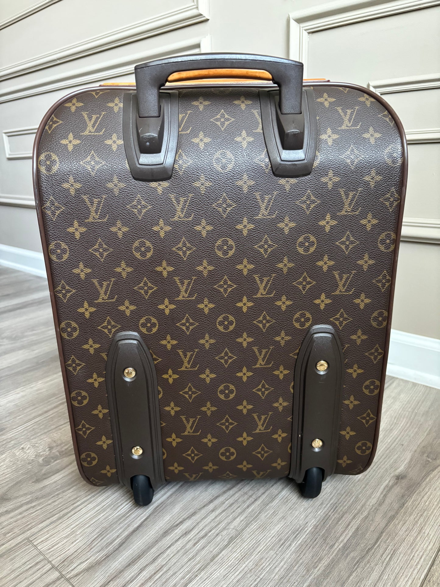 Louis Vuitton Pegase 45