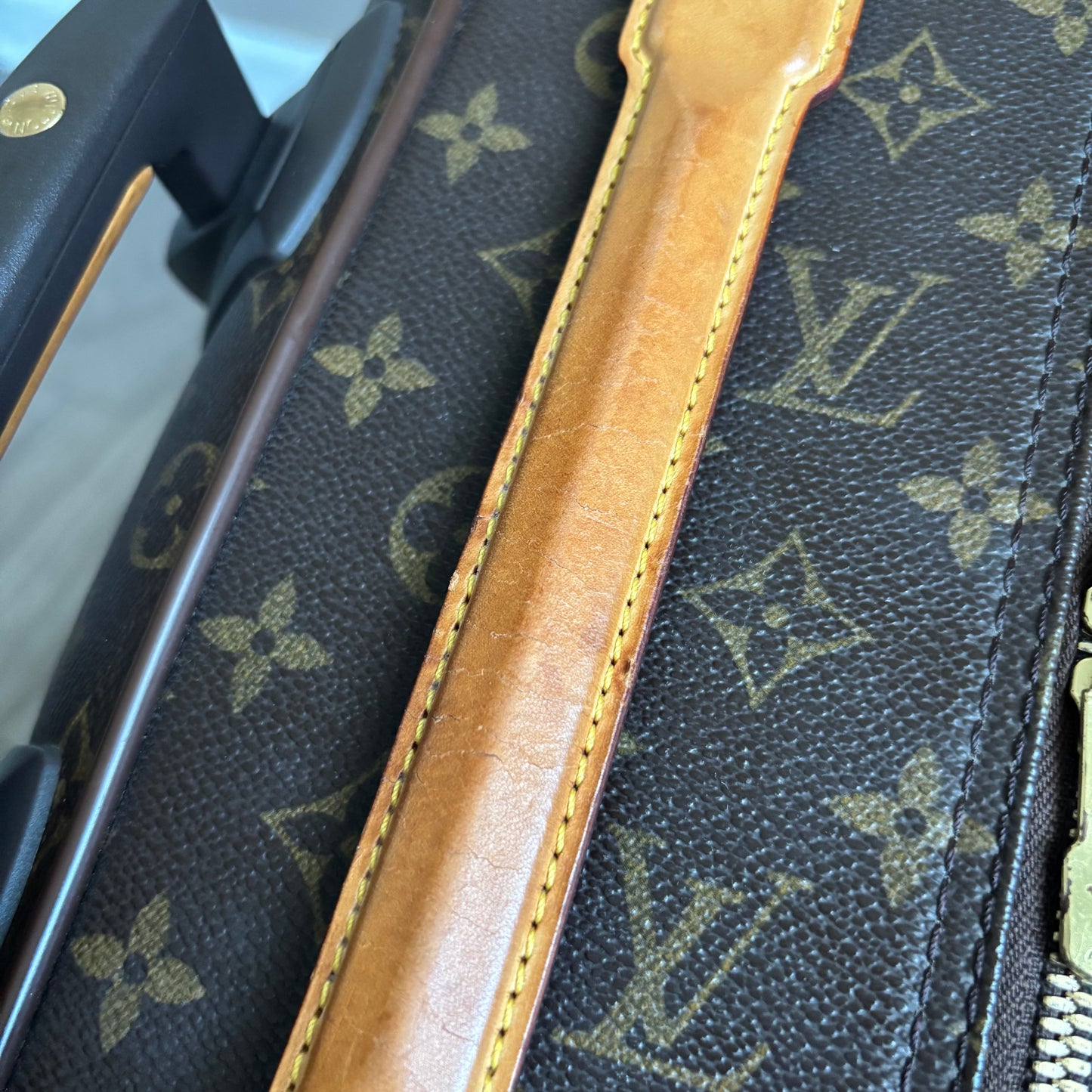 Louis Vuitton Pegase 45