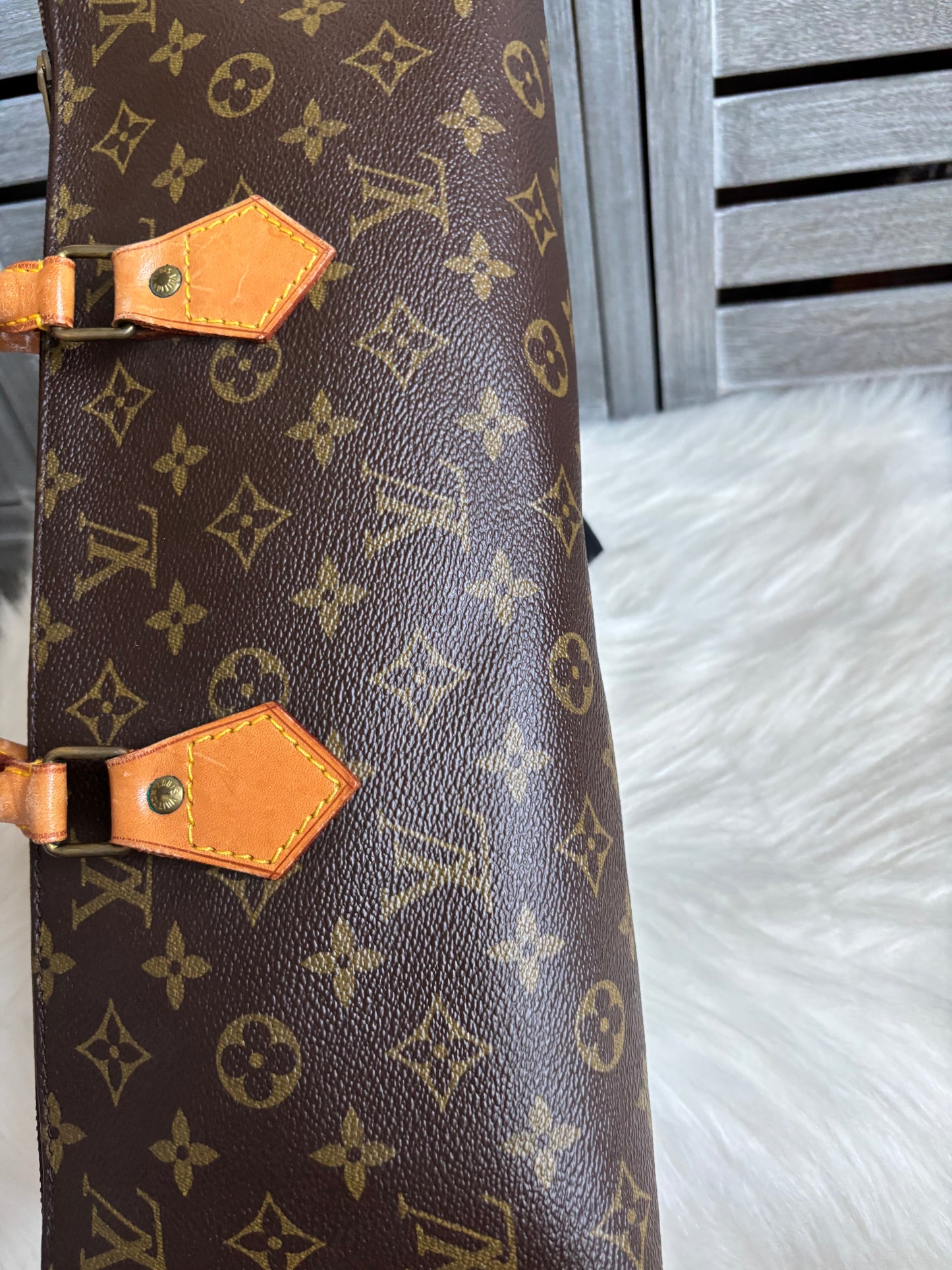 Louis Vuitton Sac Triangle Monogram