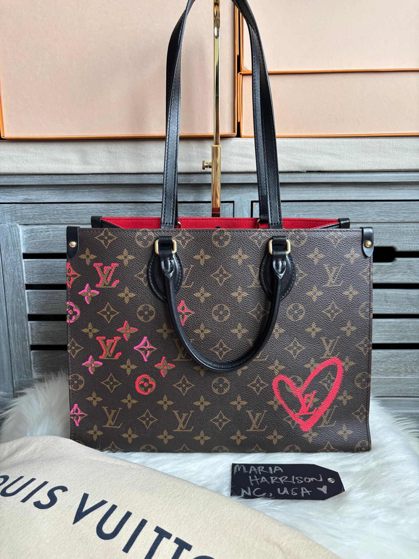 Louis Vuitton Fall In Love OnTheGo MM