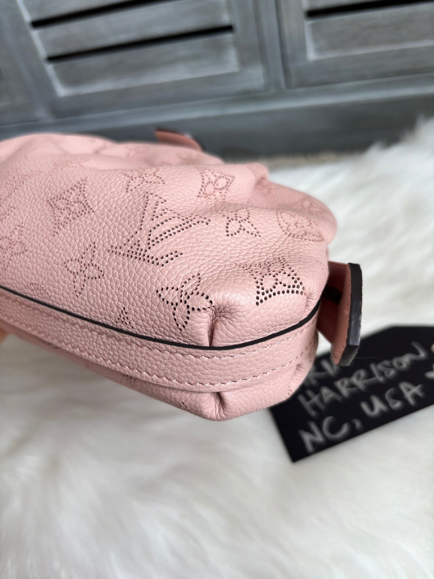 Louis Vuitton Magnolia Monogram Mahina Leather Scala Pouch/Crossbody Bag