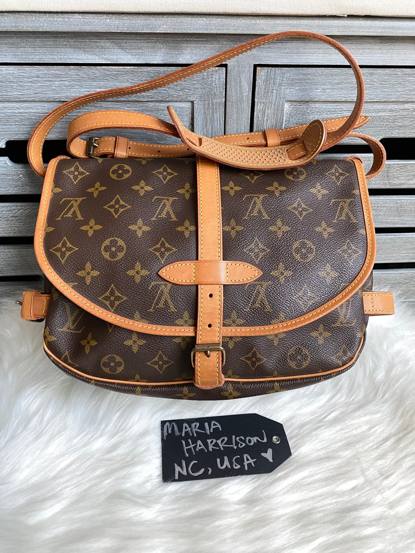Louis Vuitton Saumur 30