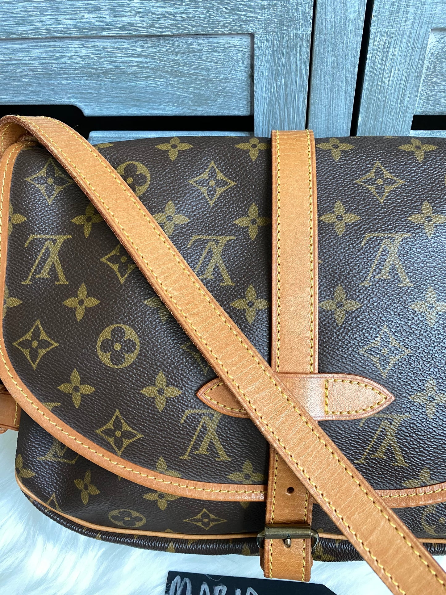 Louis Vuitton Saumur 30