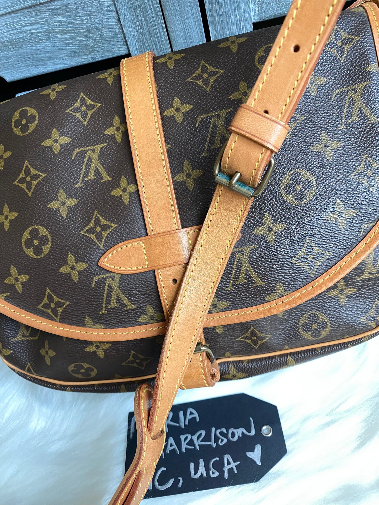 Louis Vuitton Saumur 30