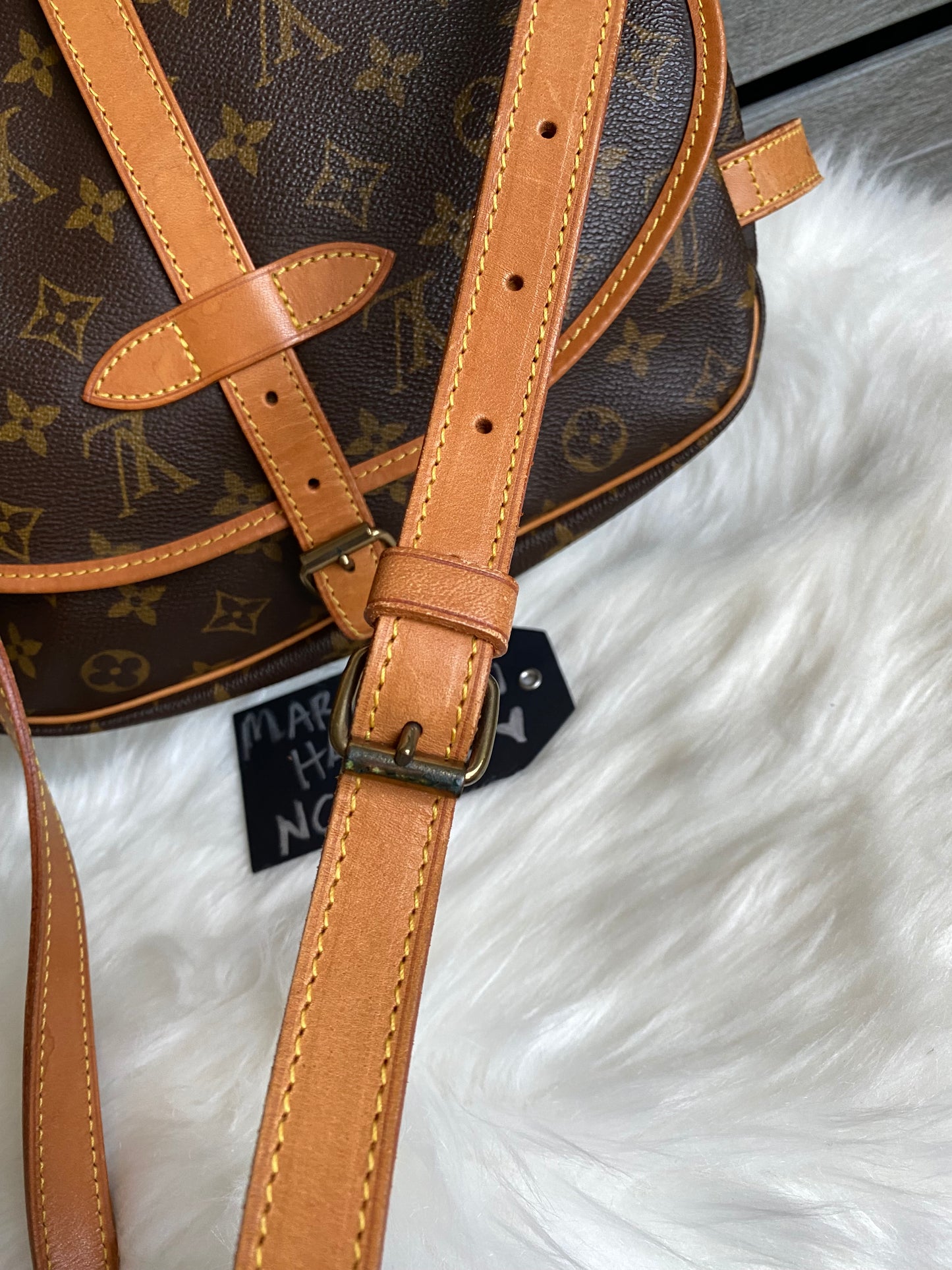 Louis Vuitton Saumur 30