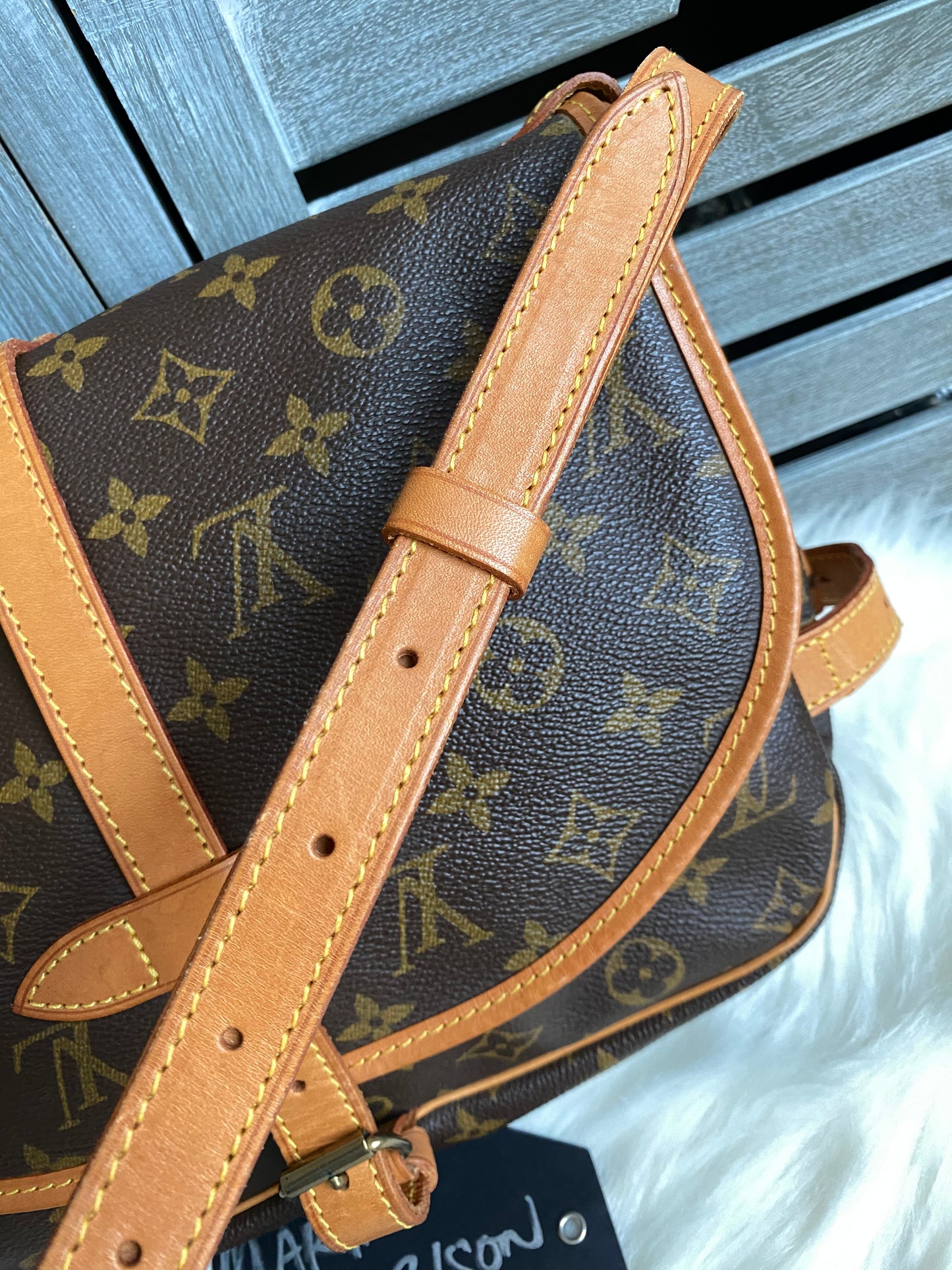 Louis Vuitton Saumur 30