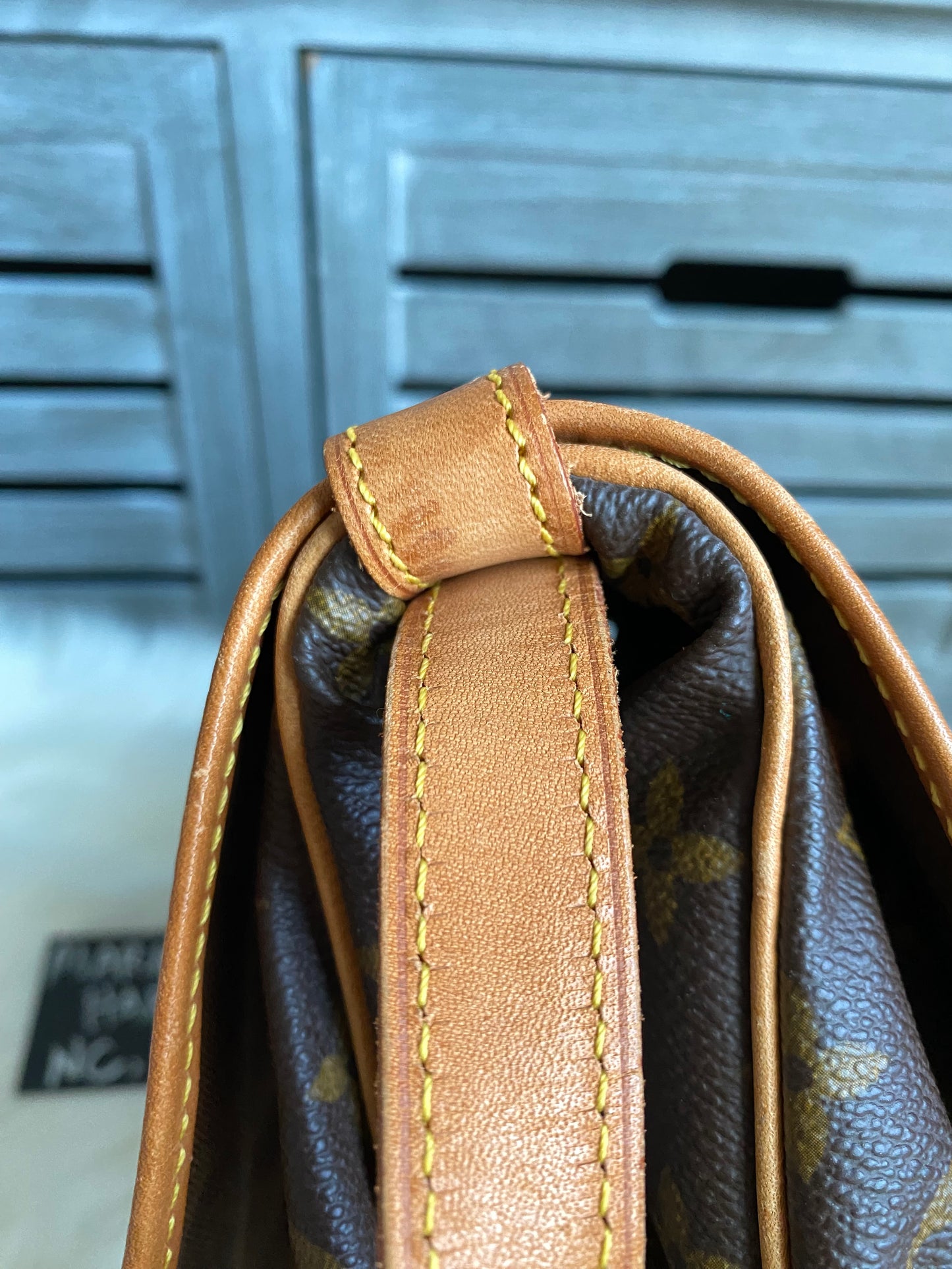 Louis Vuitton Saumur 30