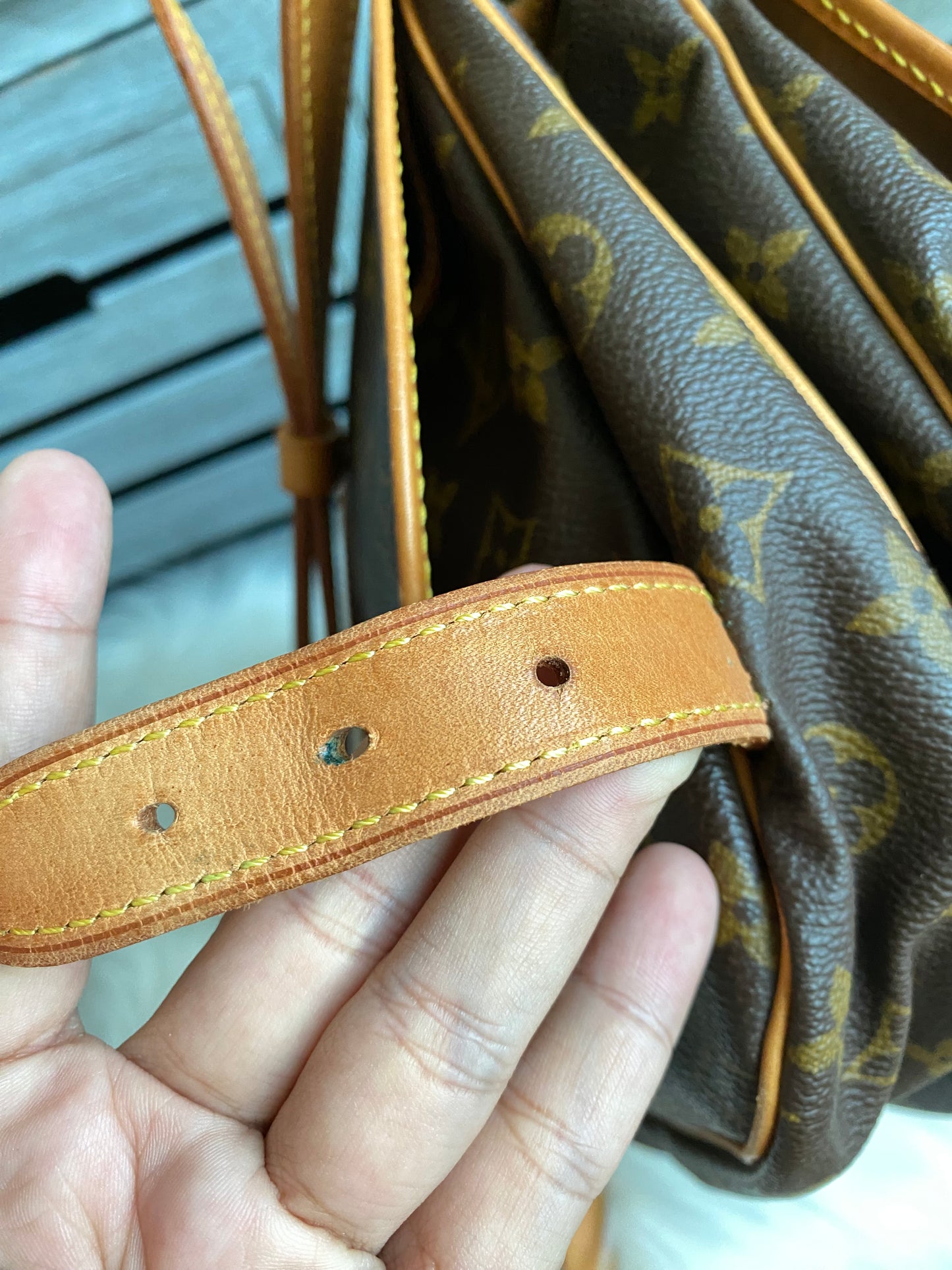 Louis Vuitton Saumur 30