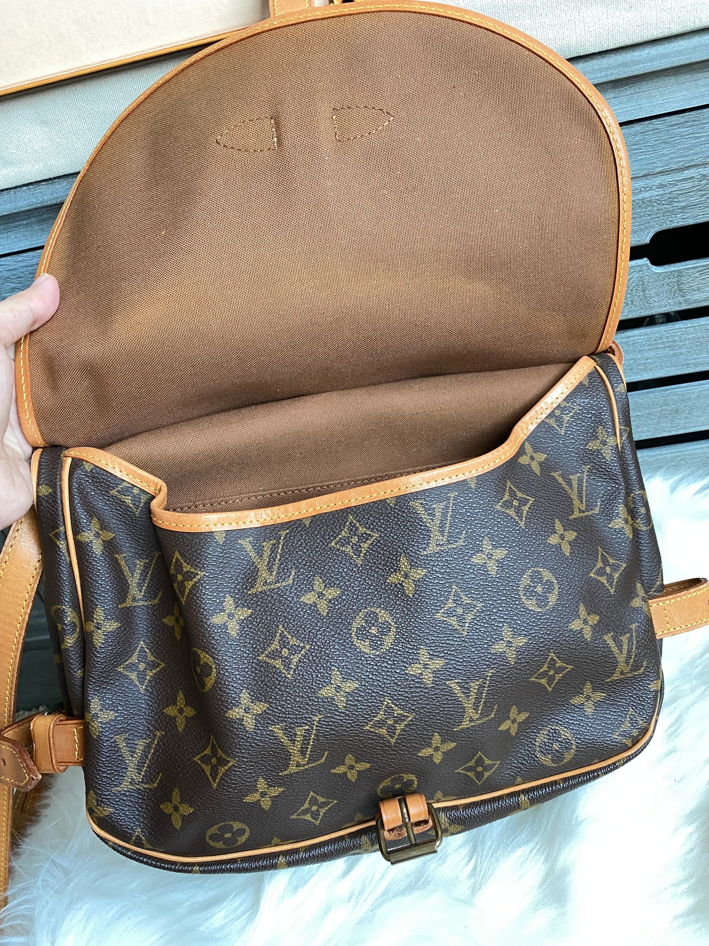 Louis Vuitton Saumur 30