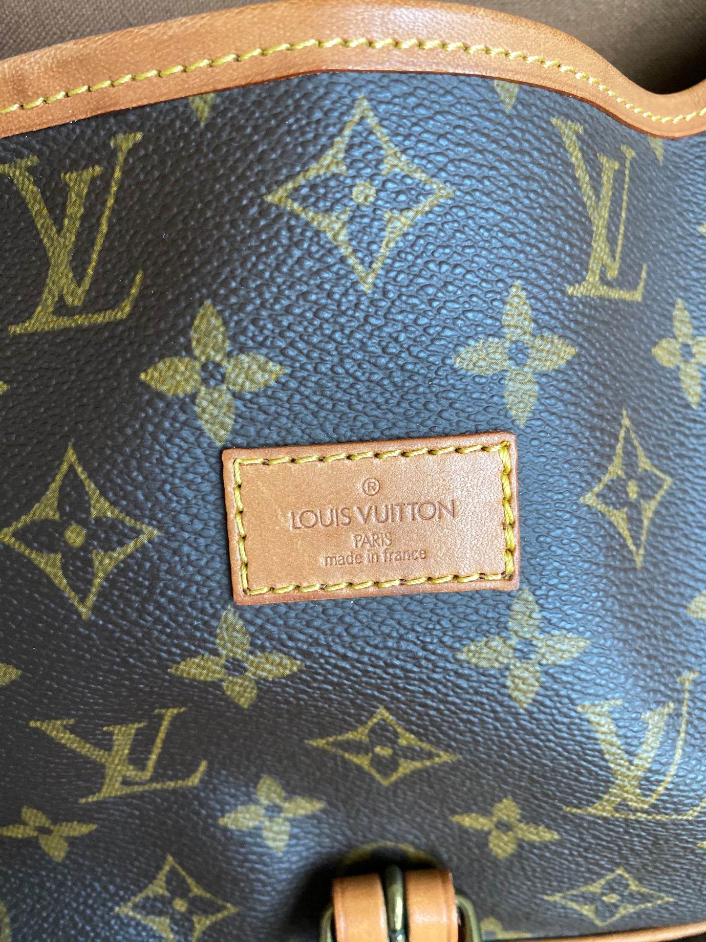 Louis Vuitton Saumur 30