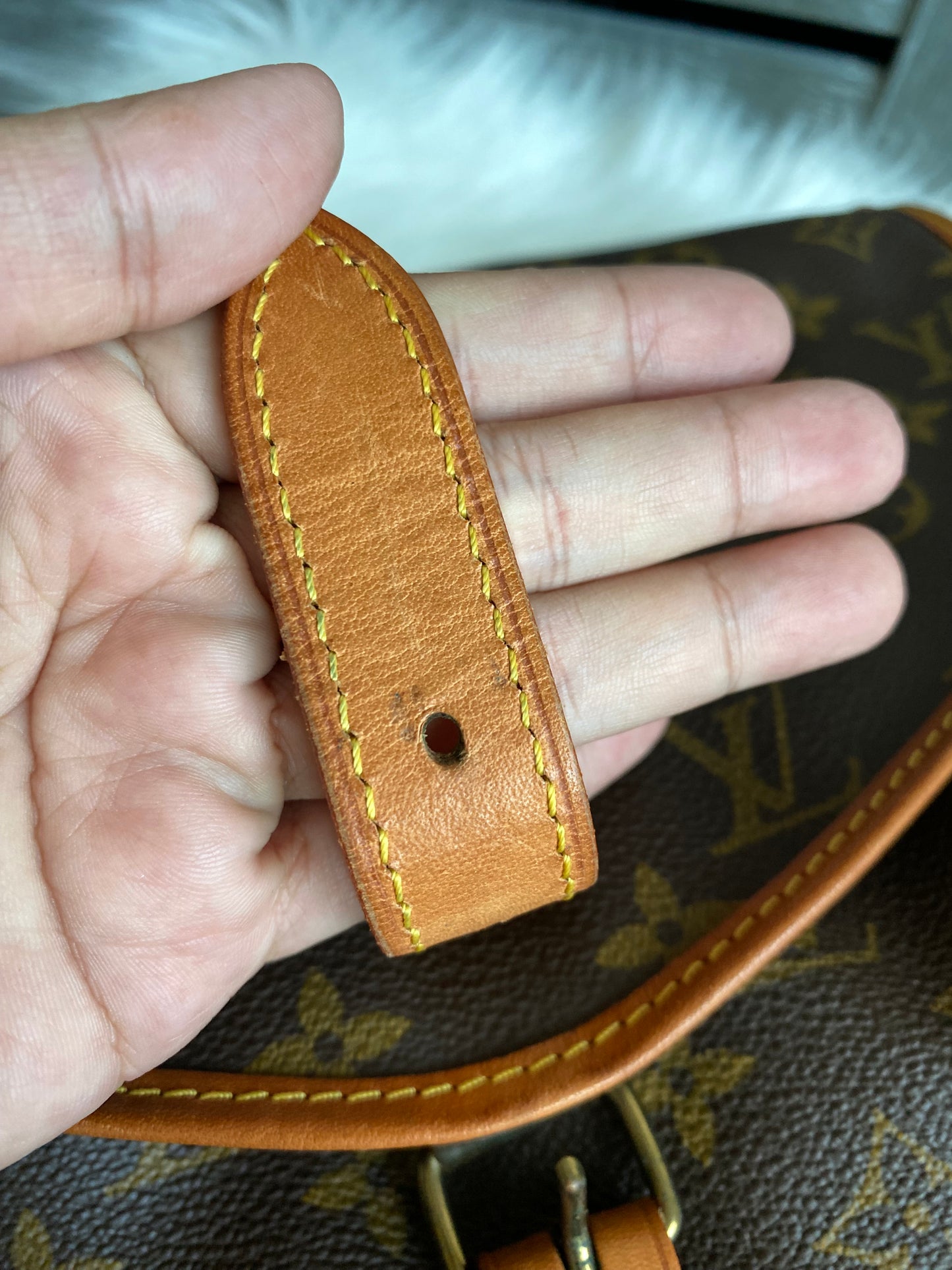 Louis Vuitton Saumur 30