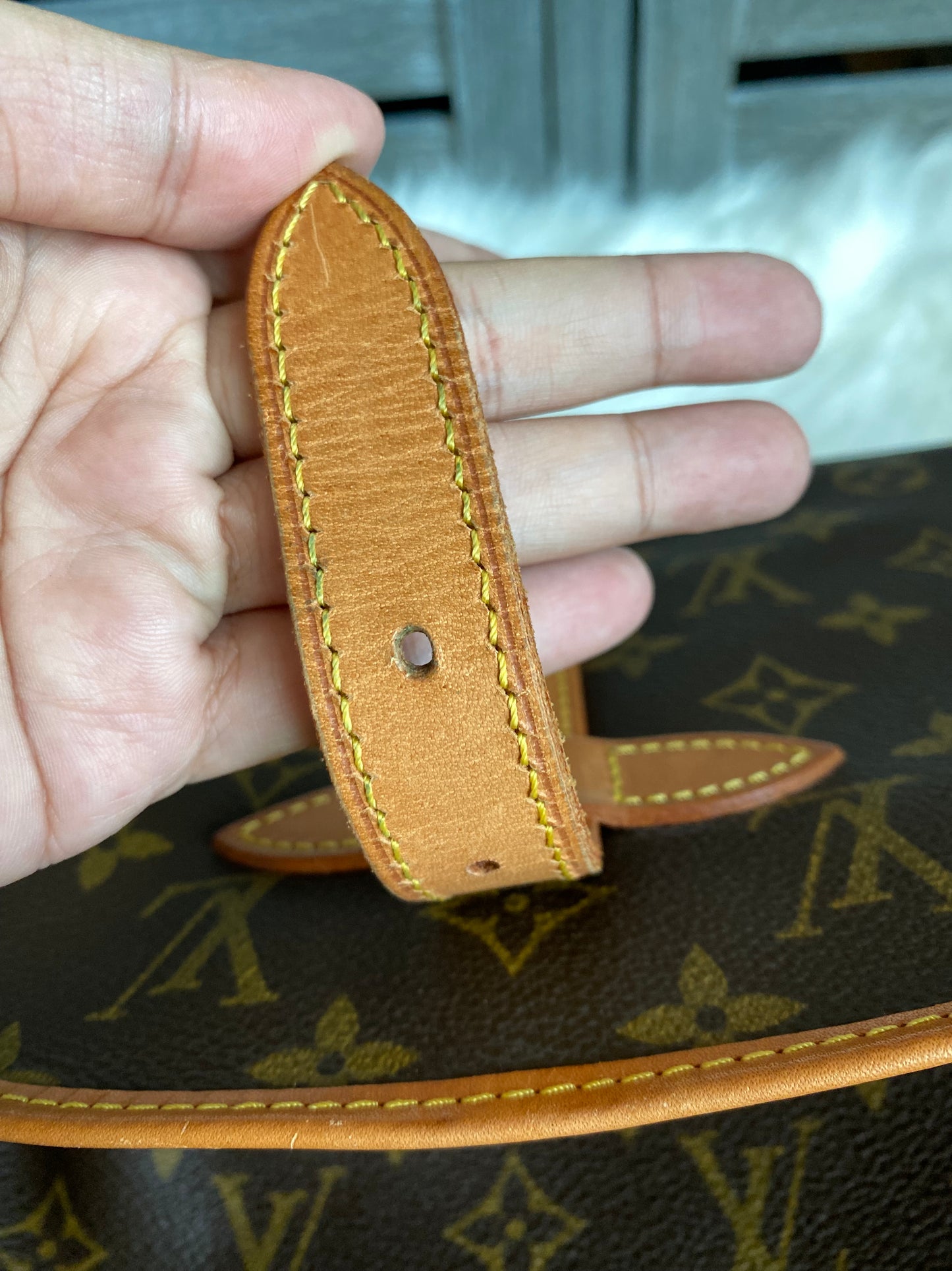 Louis Vuitton Saumur 30