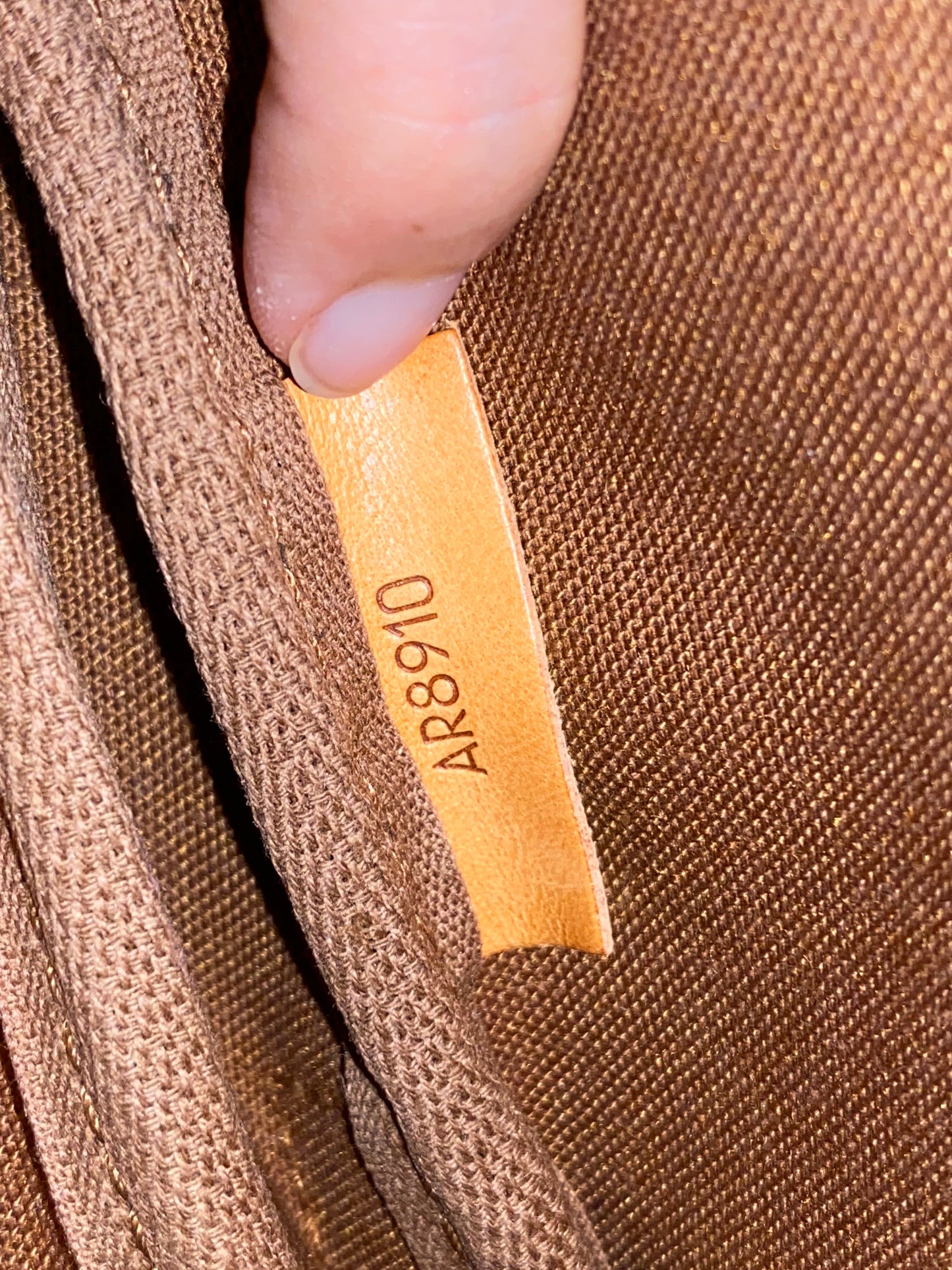 Louis Vuitton Saumur 30