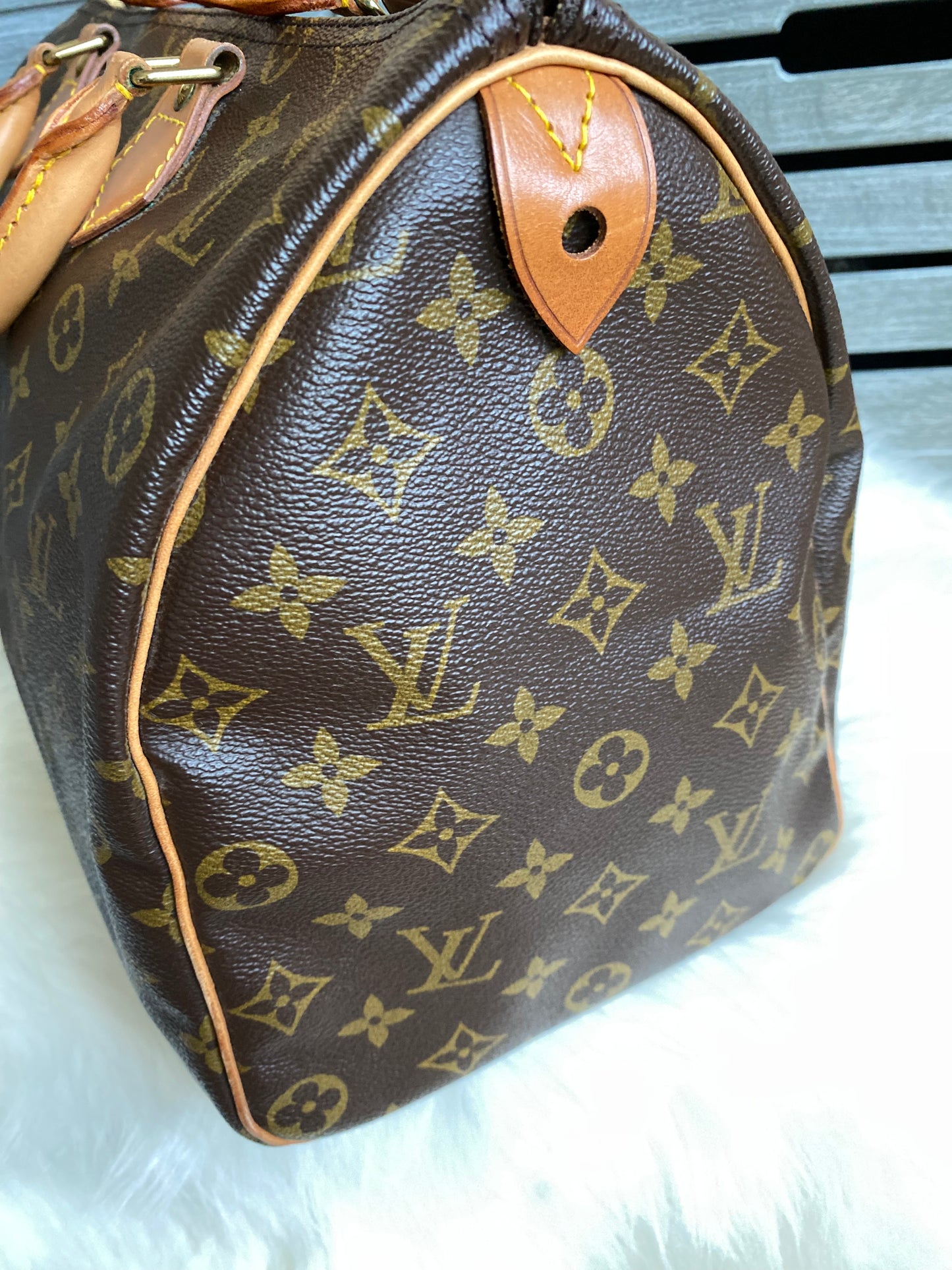 Louis Vuitton Speedy 35