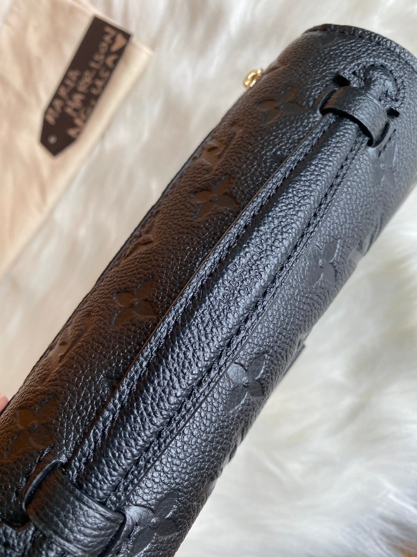Louis Vuitton Pochette Metis East West Black Empreinte