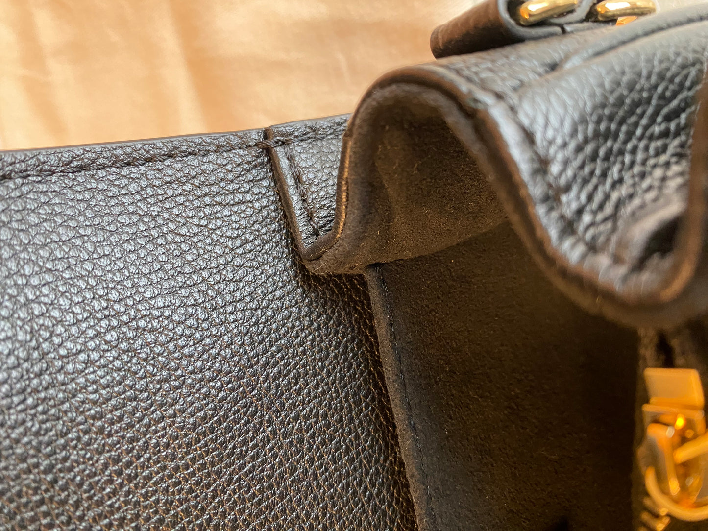 Louis Vuitton Pochette Metis East West Black Empreinte