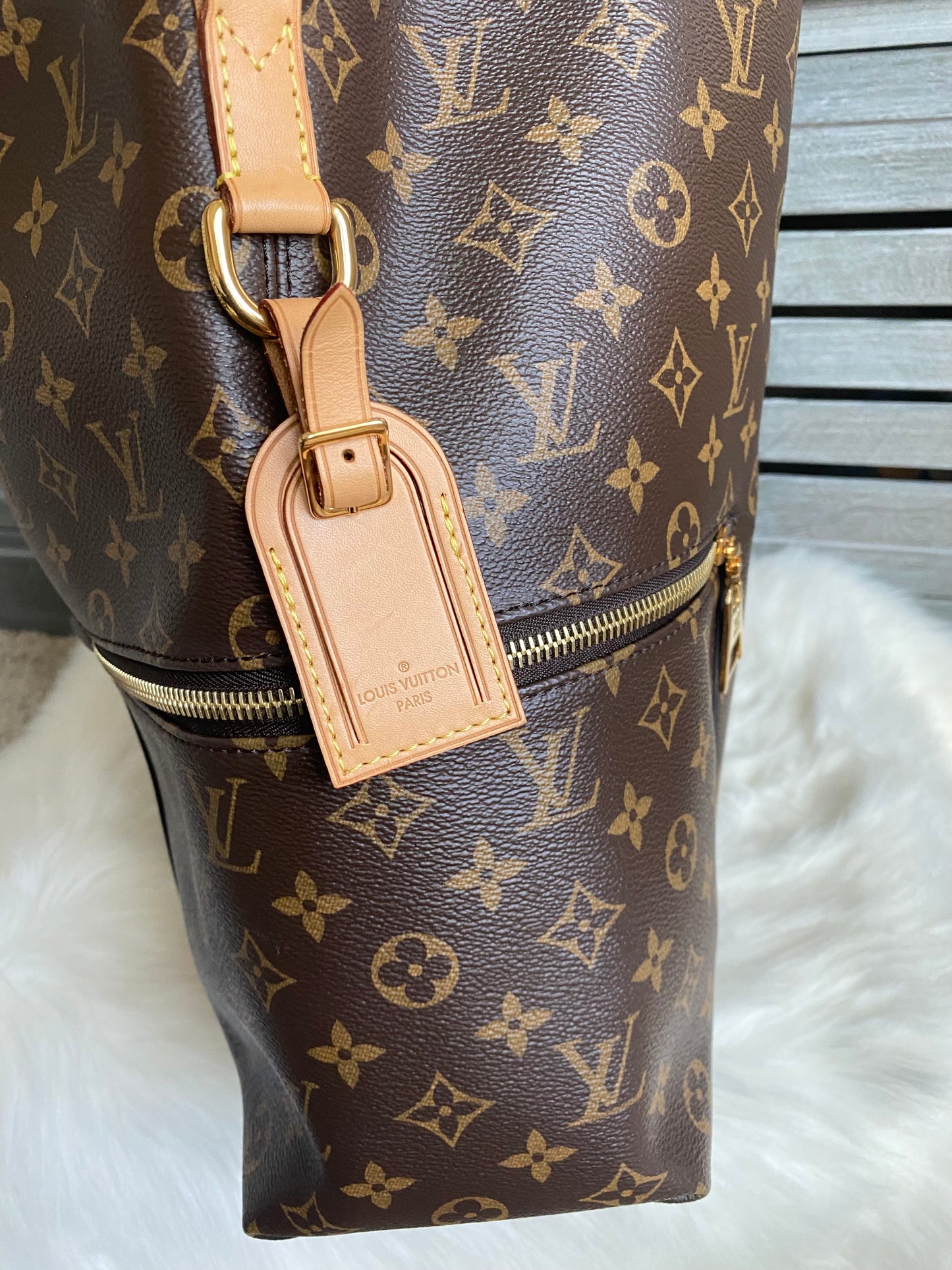 Louis Vuitton Melie Hobo