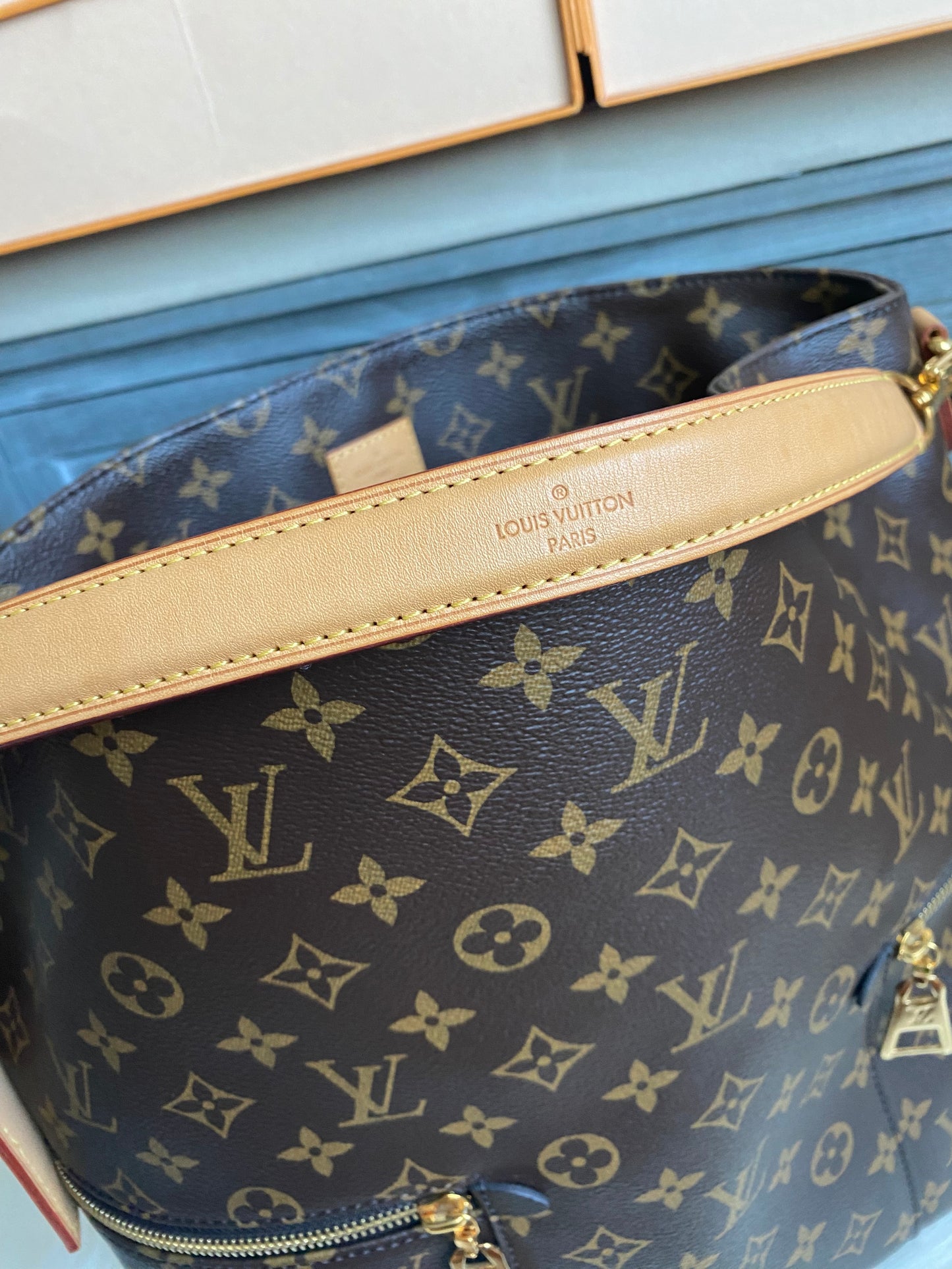 Louis Vuitton Melie Hobo