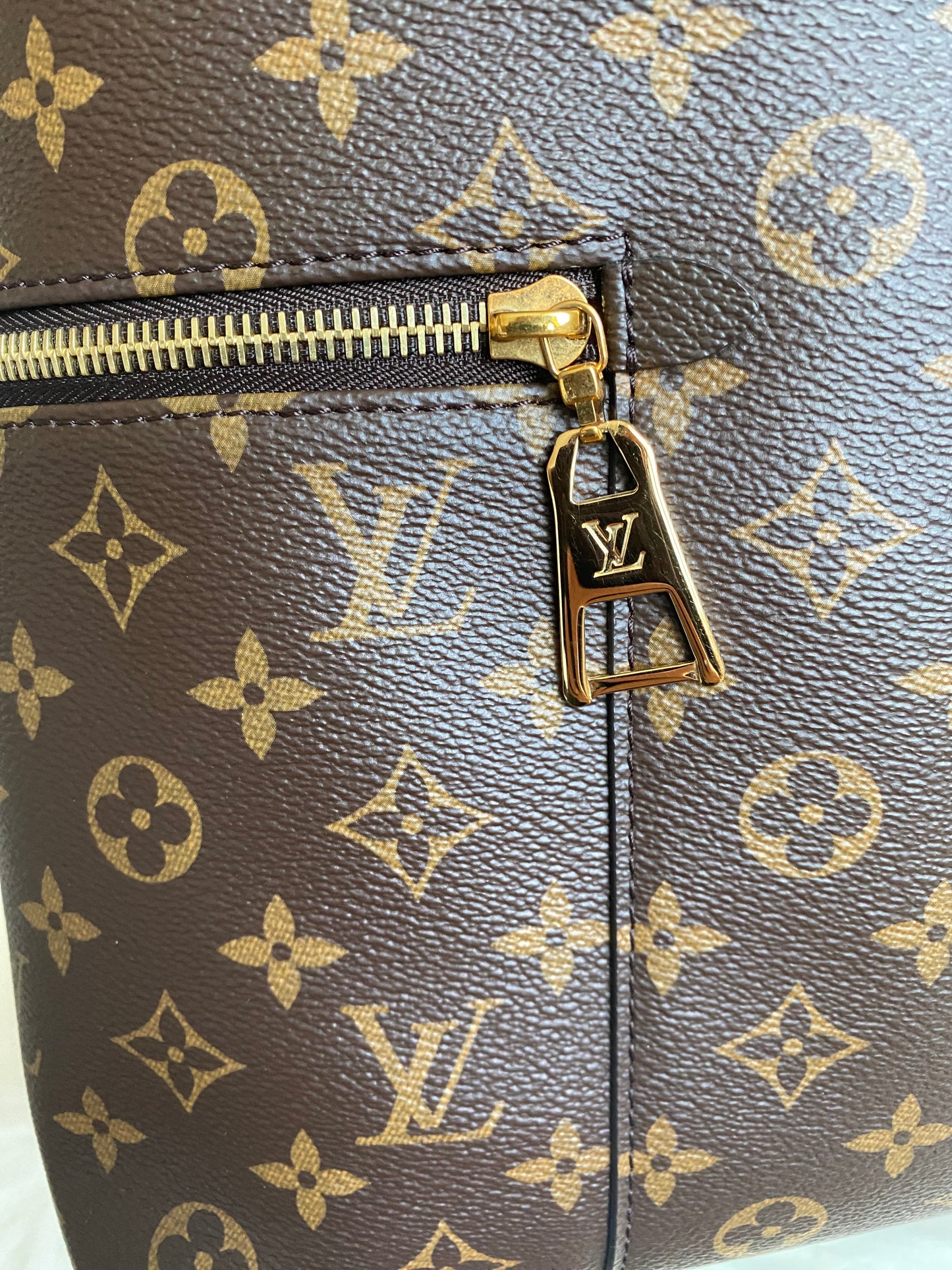 Louis Vuitton Melie Hobo