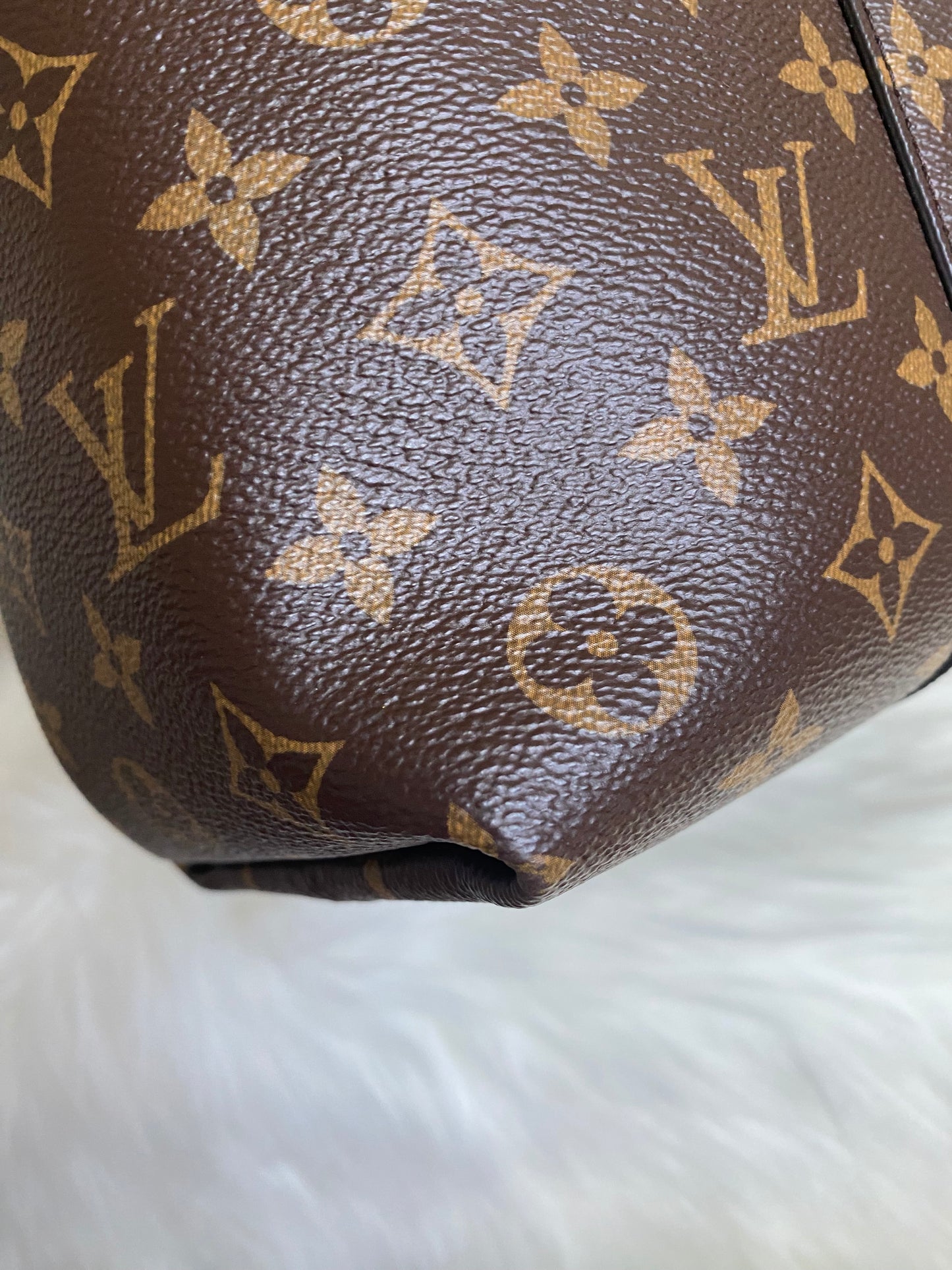 Louis Vuitton Melie Hobo