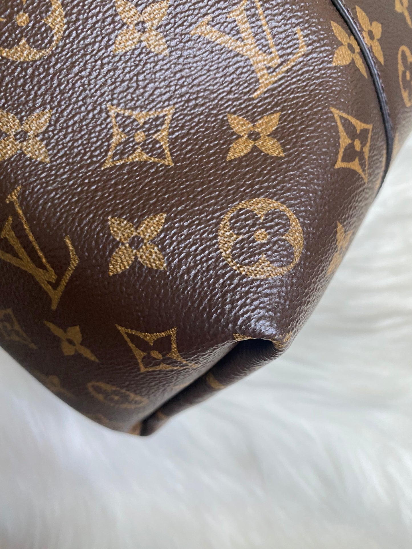 Louis Vuitton Melie Hobo