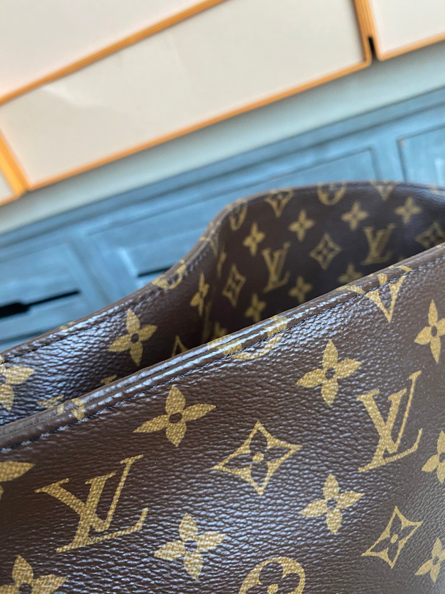 Louis Vuitton Melie Hobo