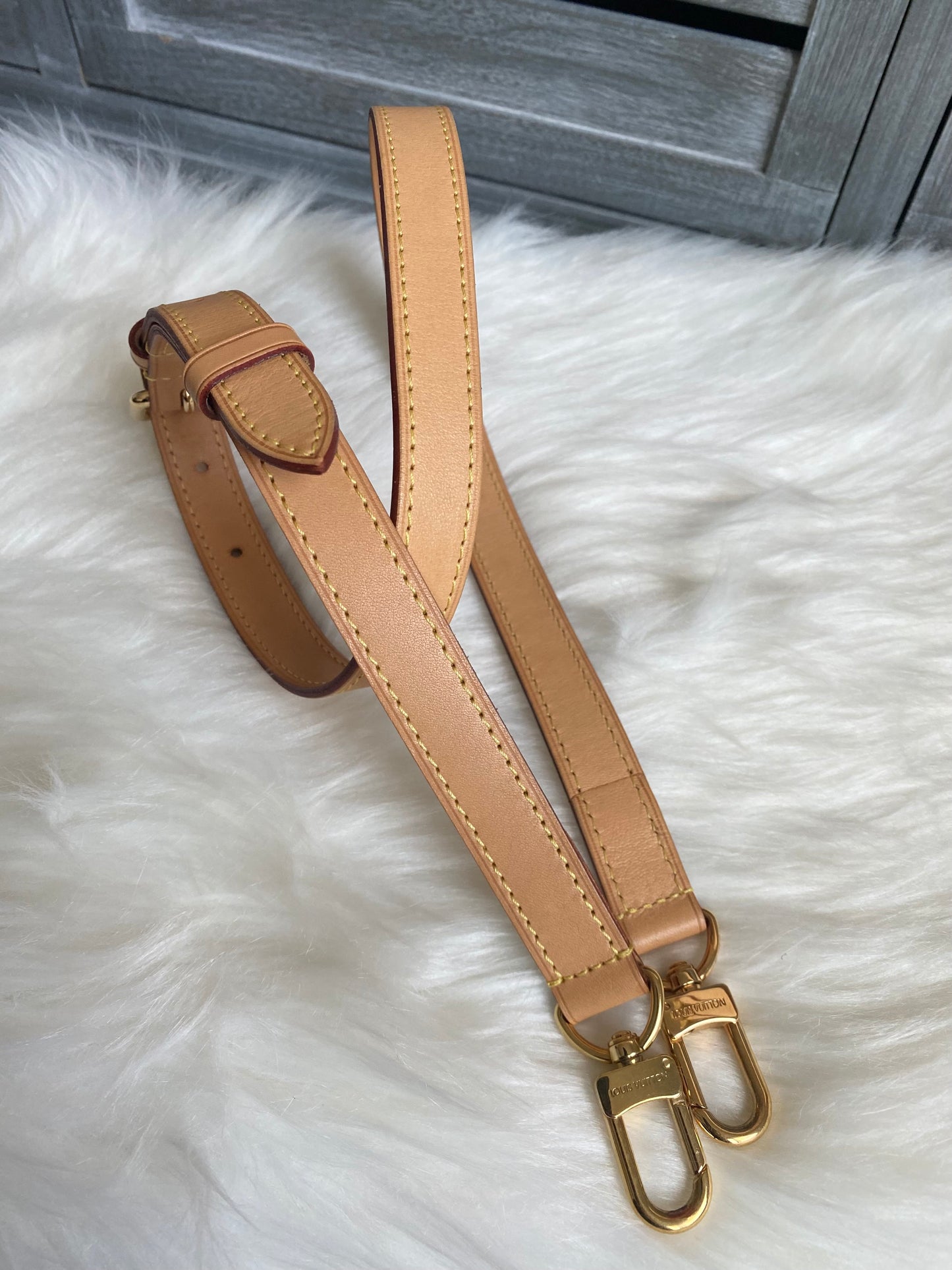 Louis Vuitton Melie Hobo