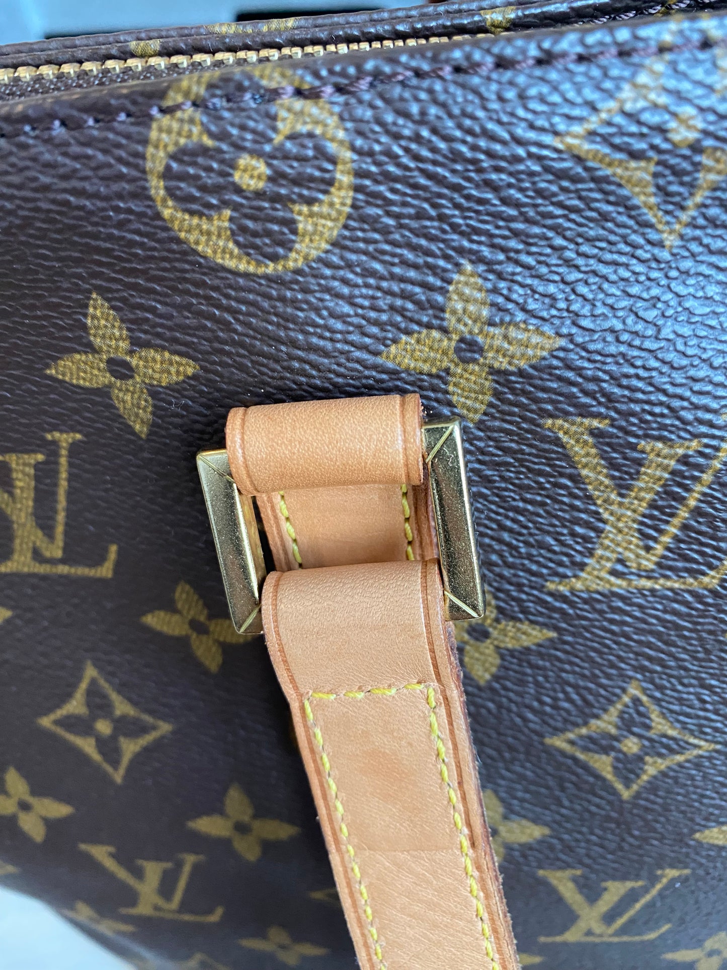Louis Vuitton Cabas Mezzo