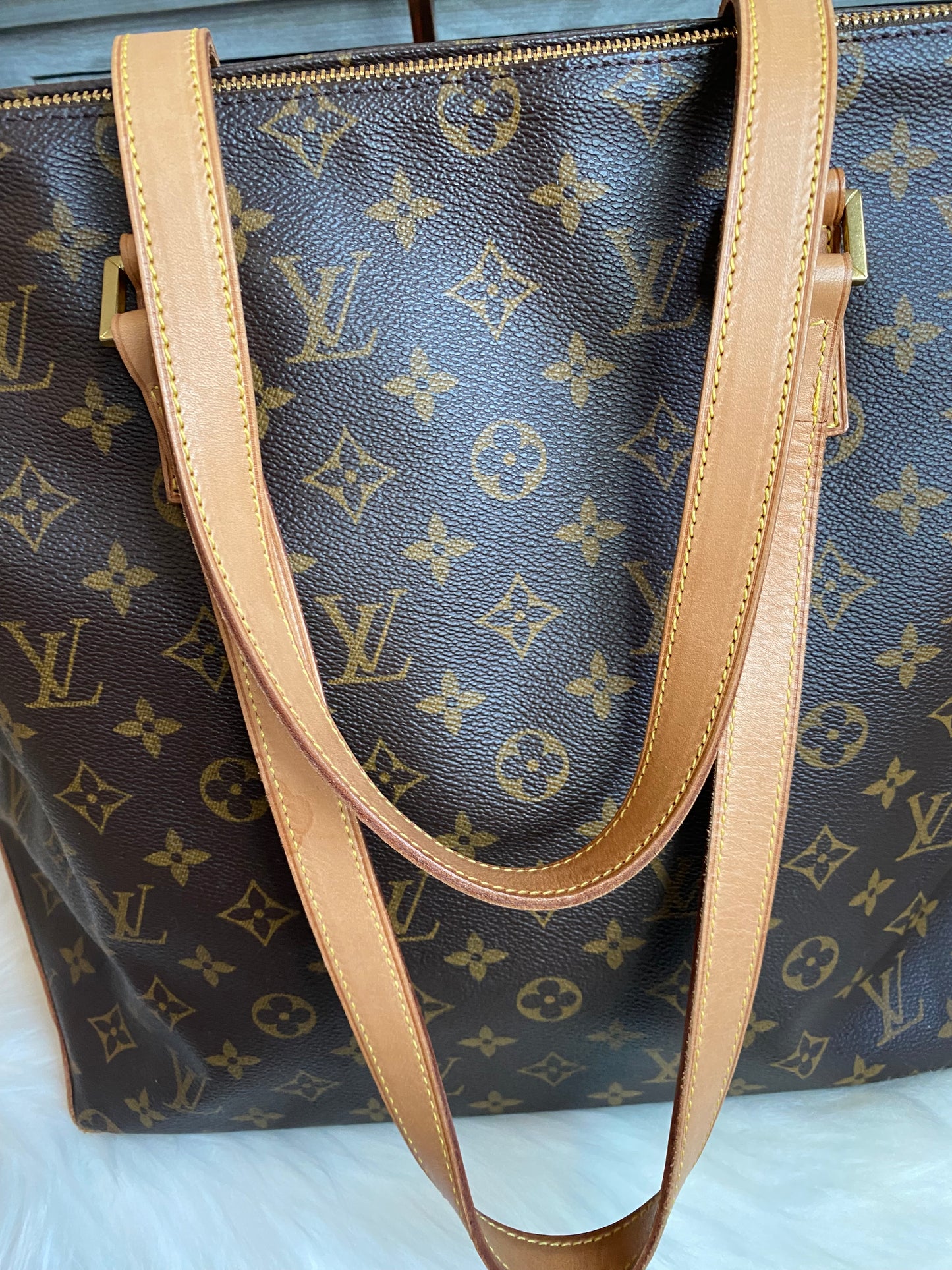 Louis Vuitton Cabas Mezzo
