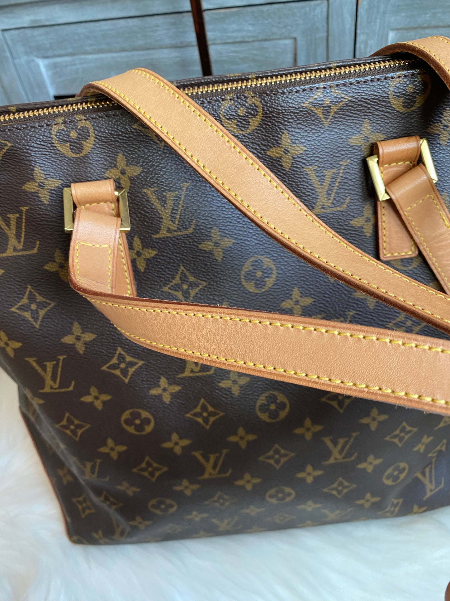 Louis Vuitton Cabas Mezzo