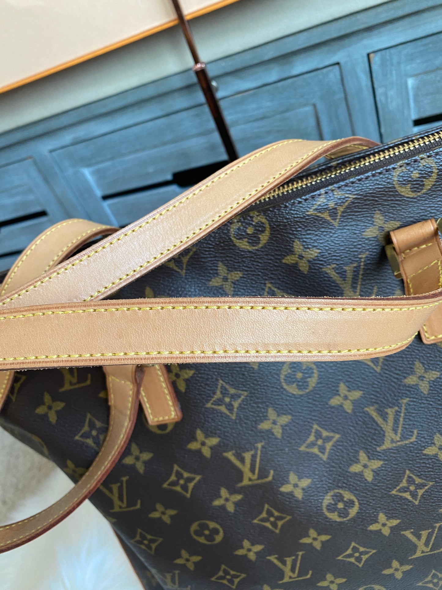 Louis Vuitton Cabas Mezzo