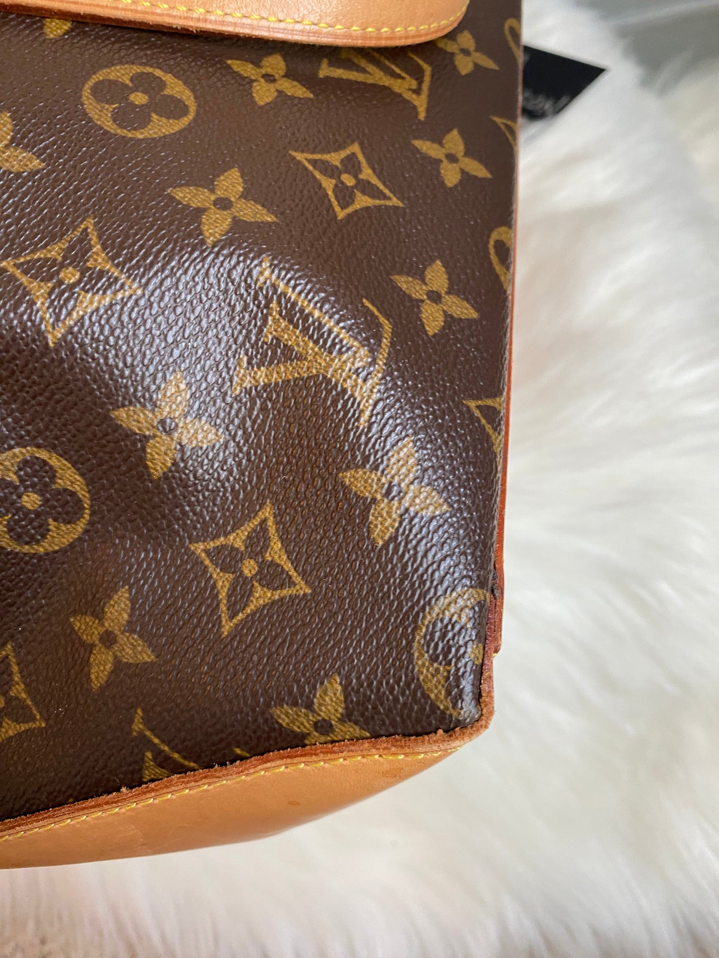 Louis Vuitton Cabas Mezzo