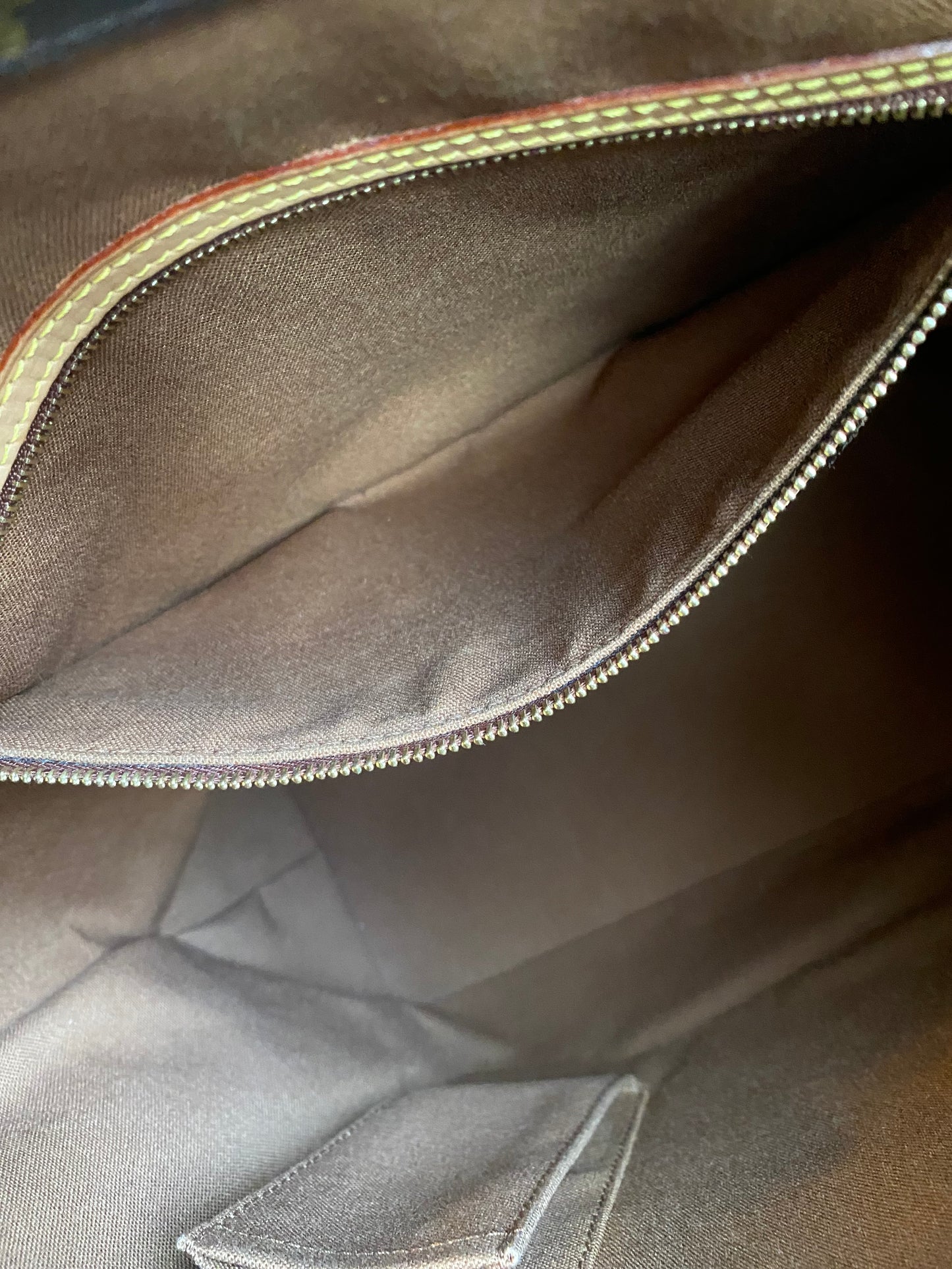 Louis Vuitton Cabas Mezzo