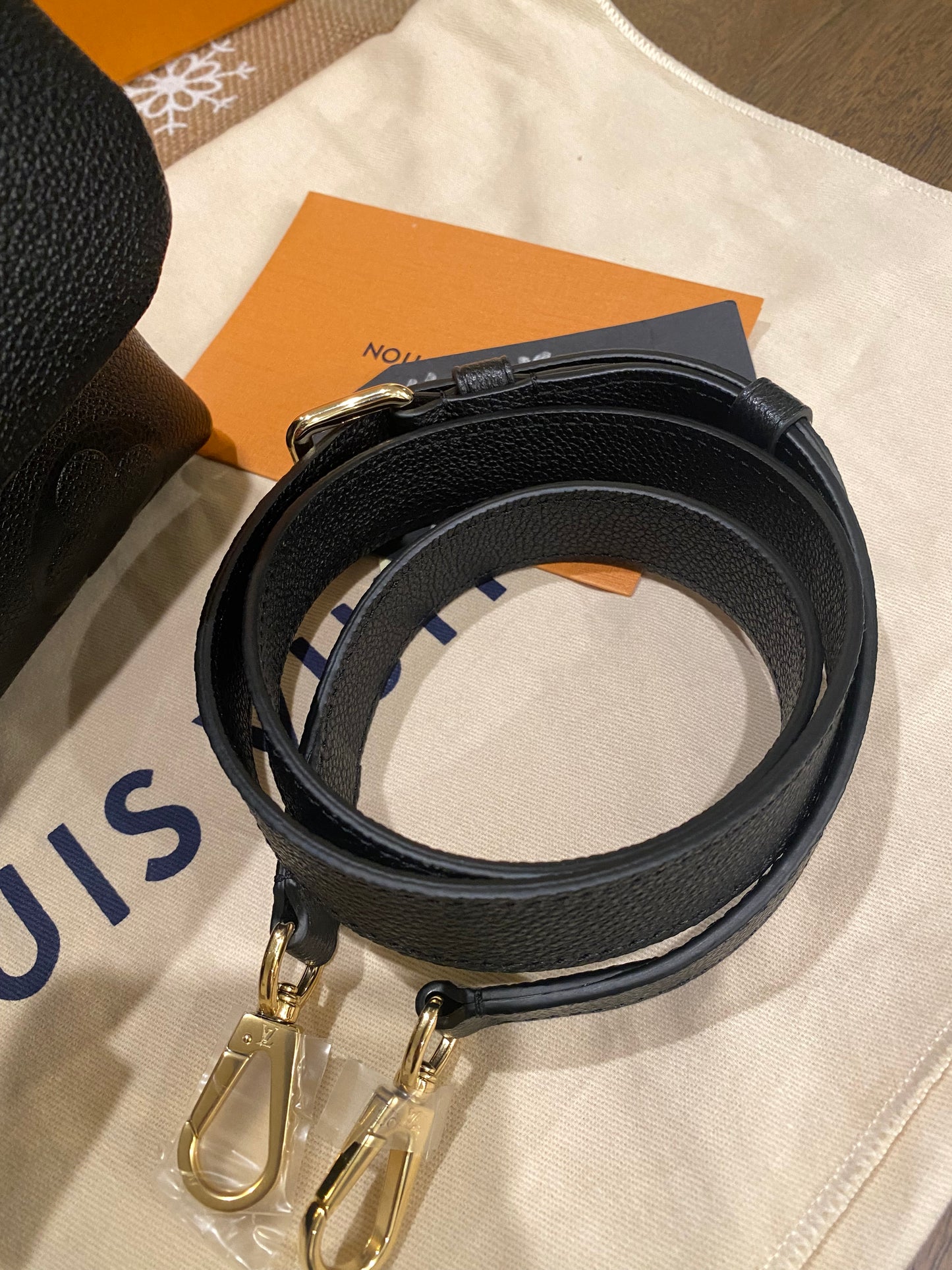 Louis Vuitton Madeleine MM Black Empreinte