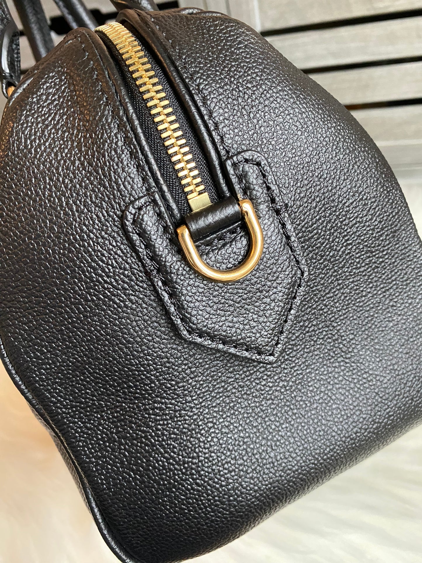 Louis Vuitton Speedy 25 Bandouliere Black Empreinte