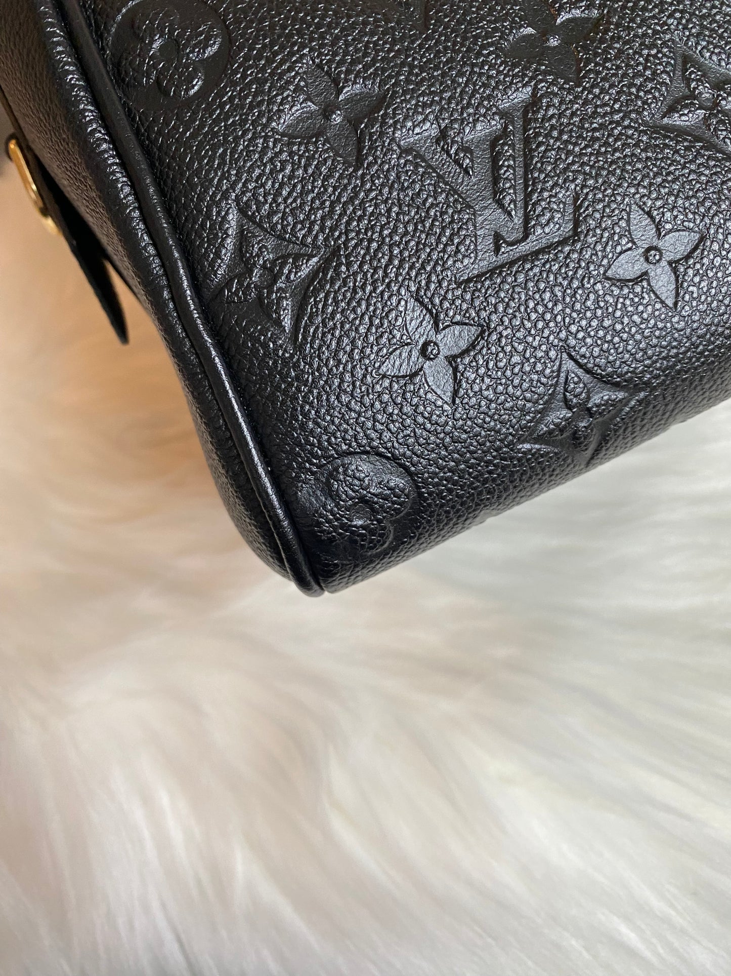 Louis Vuitton Speedy 25 Bandouliere Black Empreinte