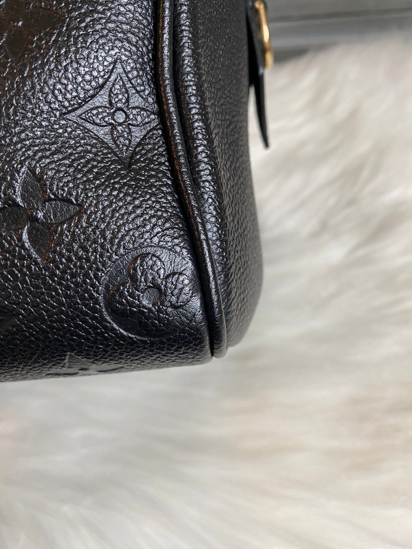 Louis Vuitton Speedy 25 Bandouliere Black Empreinte