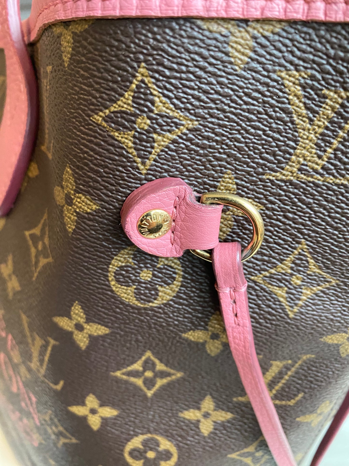 Louis Vuitton Limited Edition Rose Velours Ikat Neverfull MM
