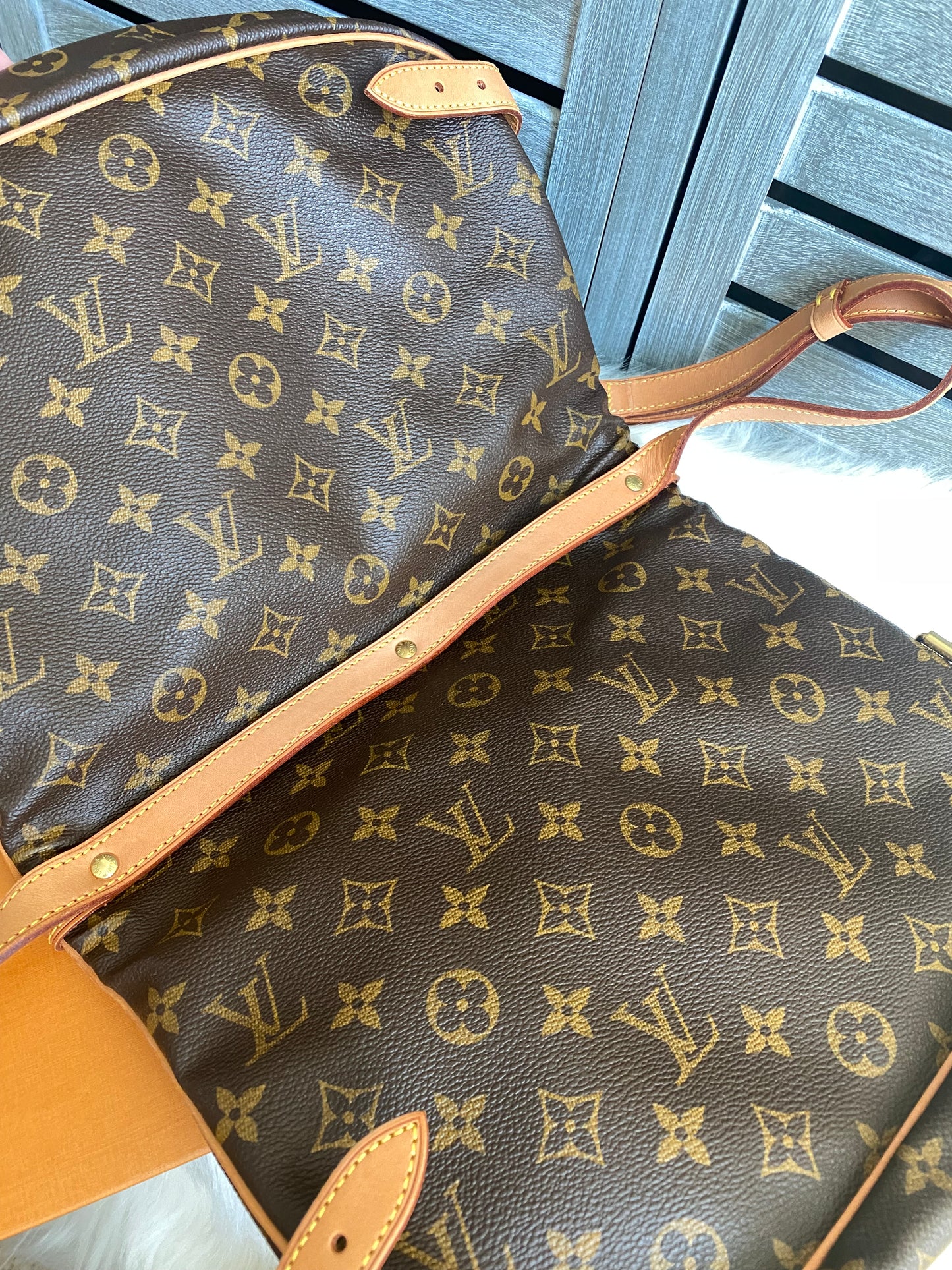 Louis Vuitton Saumur 30