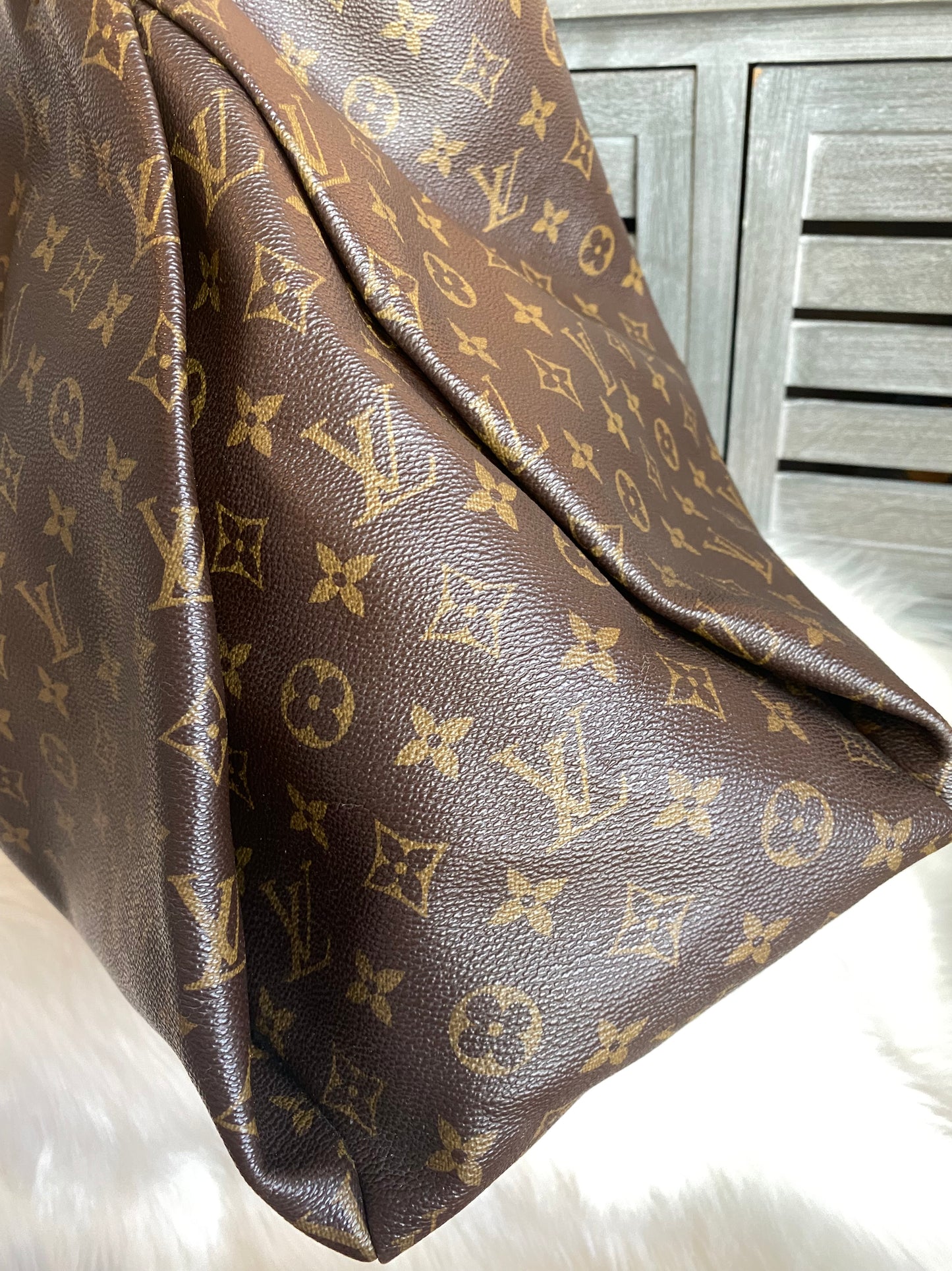 Louis Vuitton Artsy GM