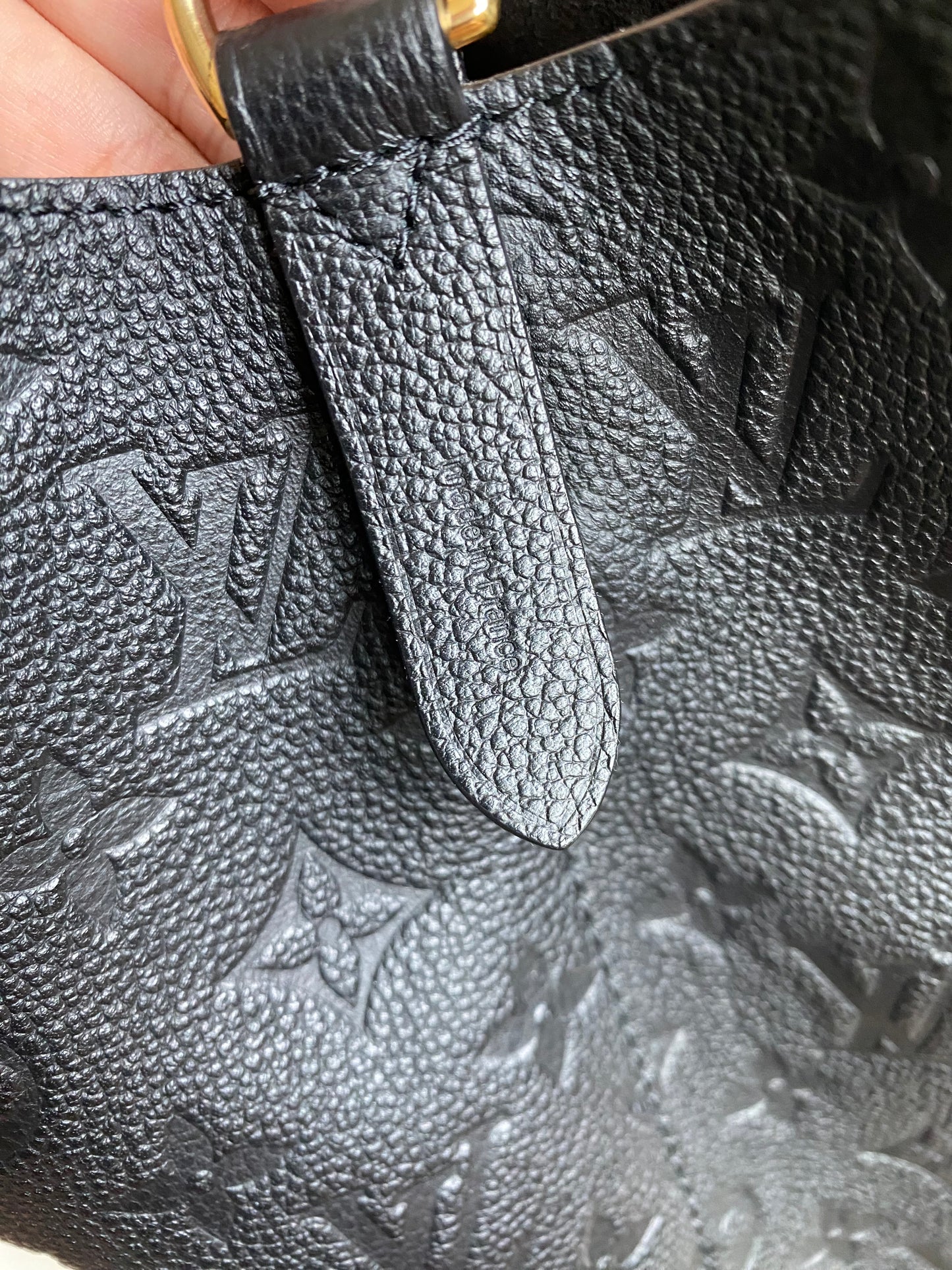 Louis Vuitton Neo Noe MM Black Empreinte