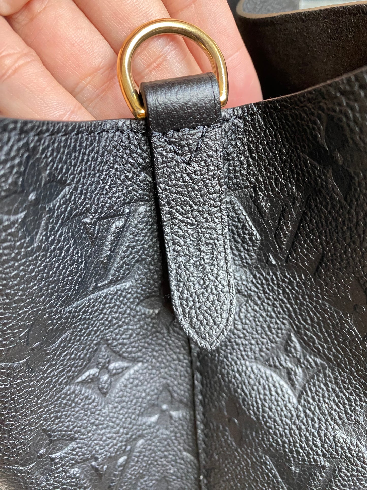 Louis Vuitton Neo Noe MM Black Empreinte
