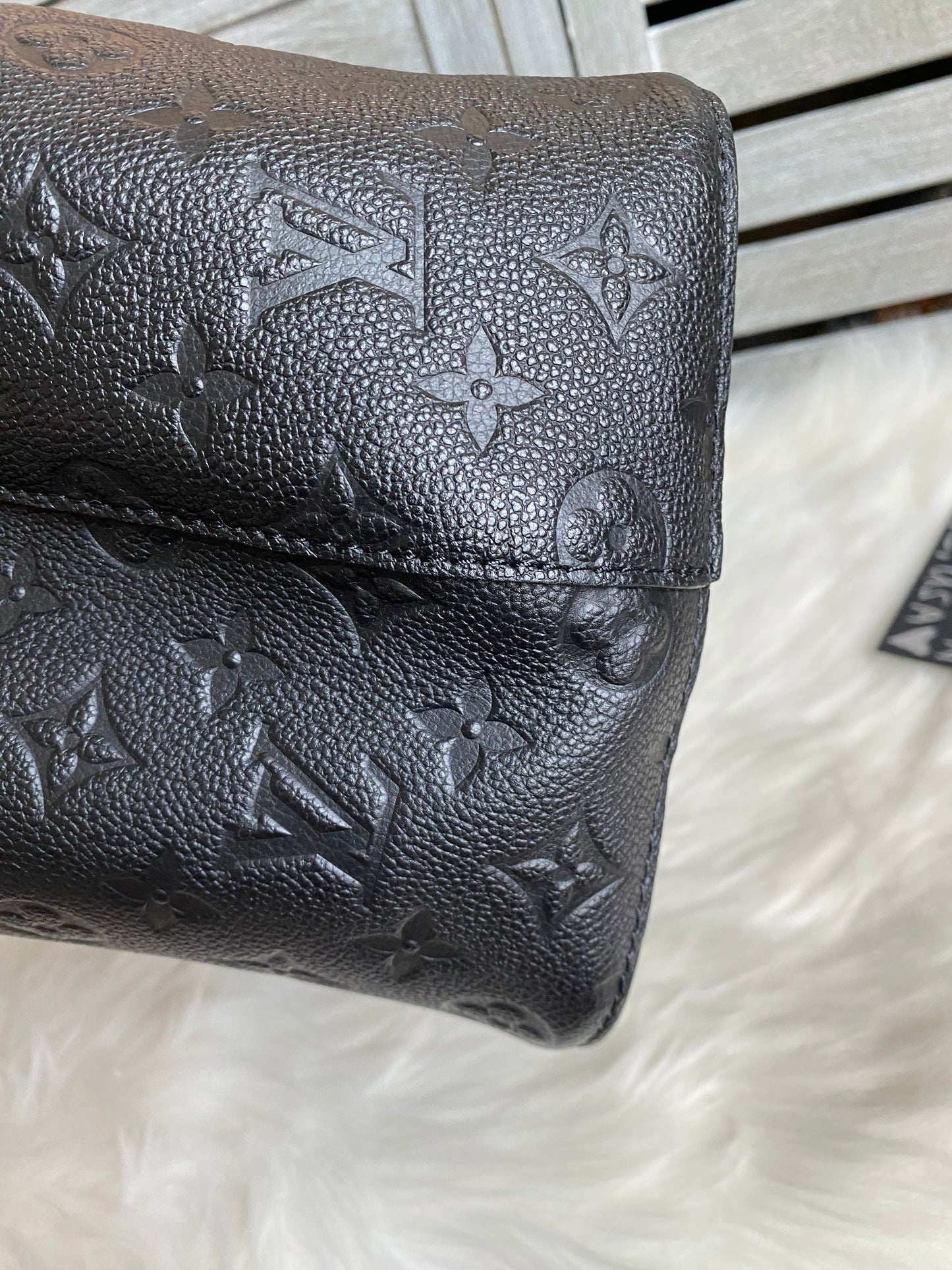 Louis Vuitton Neo Noe MM Black Empreinte