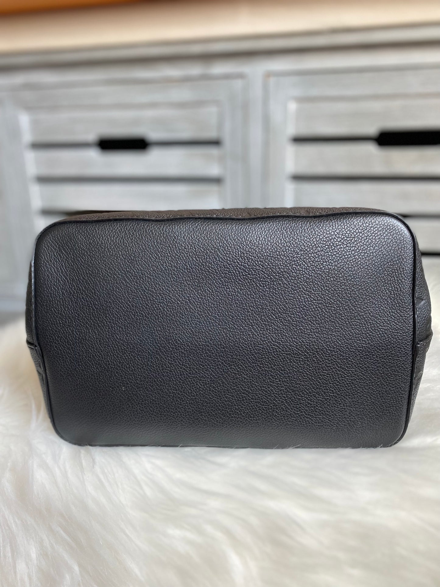 Louis Vuitton Neo Noe MM Black Empreinte