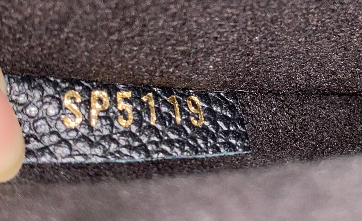 Louis Vuitton Neo Noe MM Black Empreinte