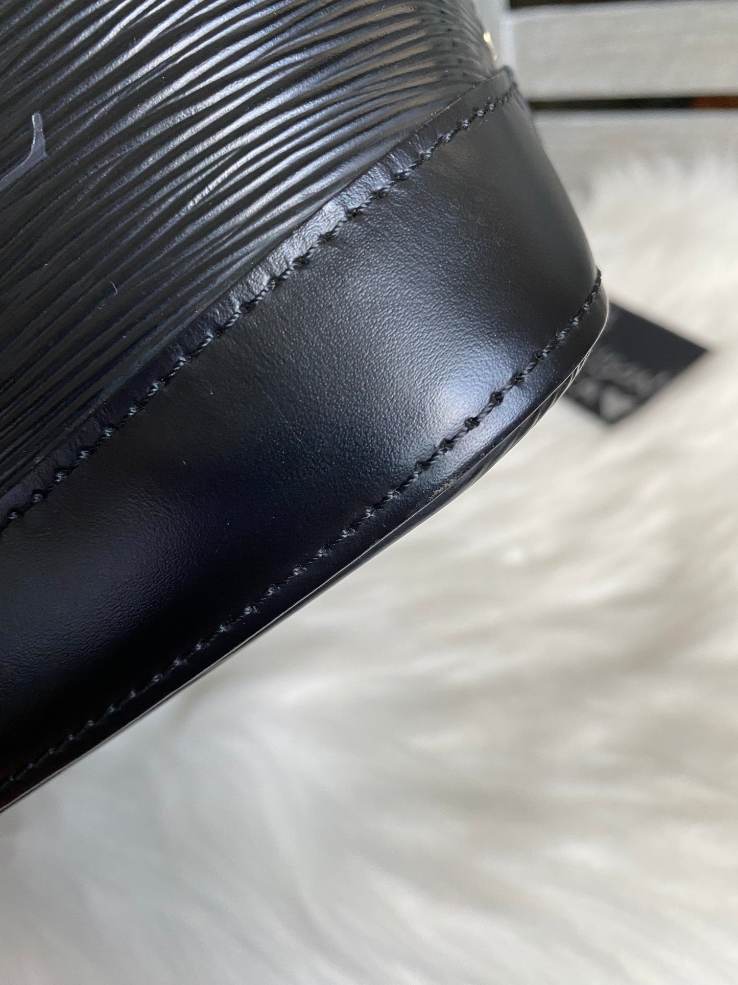 Louis Vuitton Alma PM Black Epi Leather