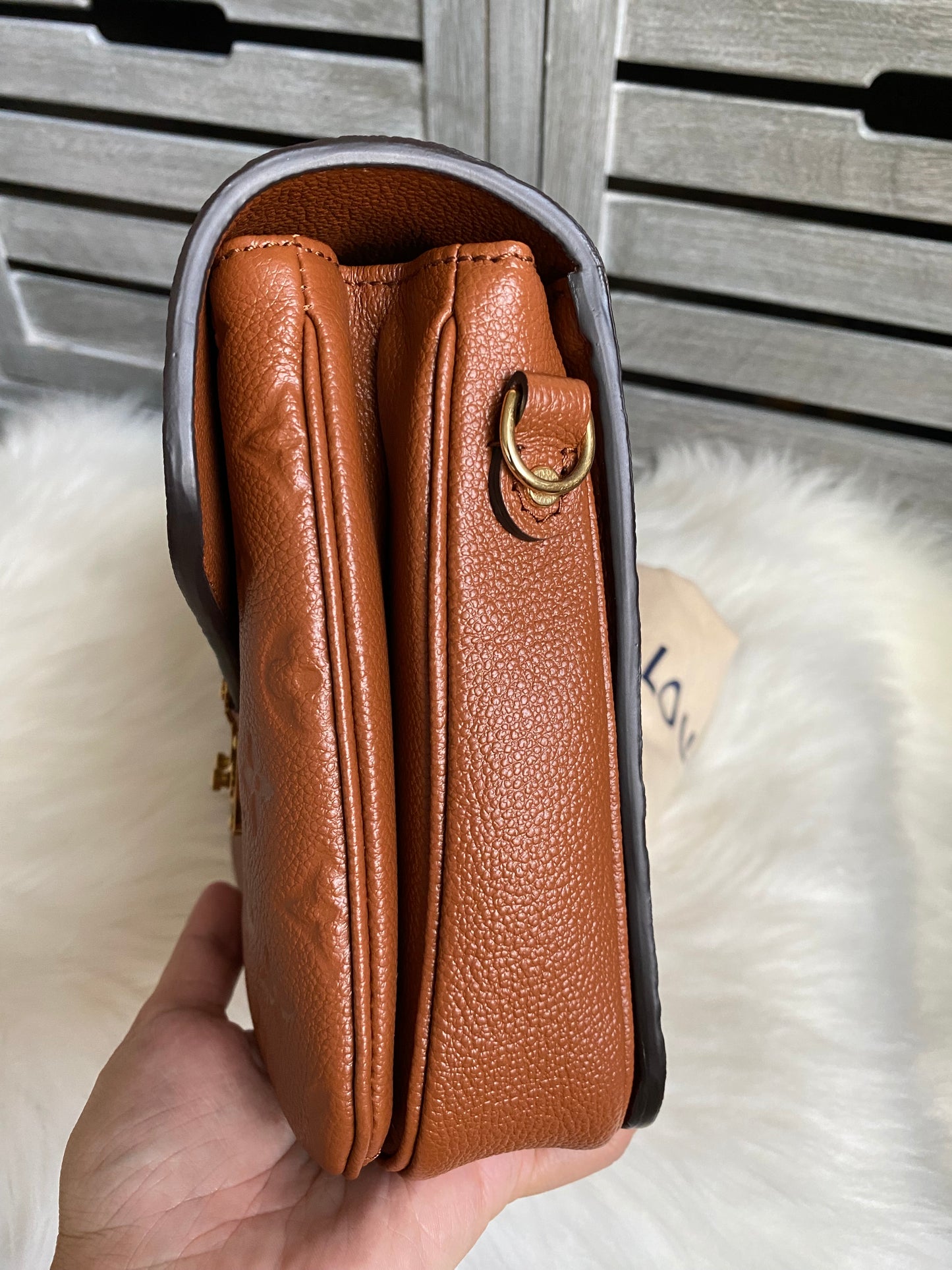 Louis Vuitton Pochette Metis Empreinte Leather - Cognac