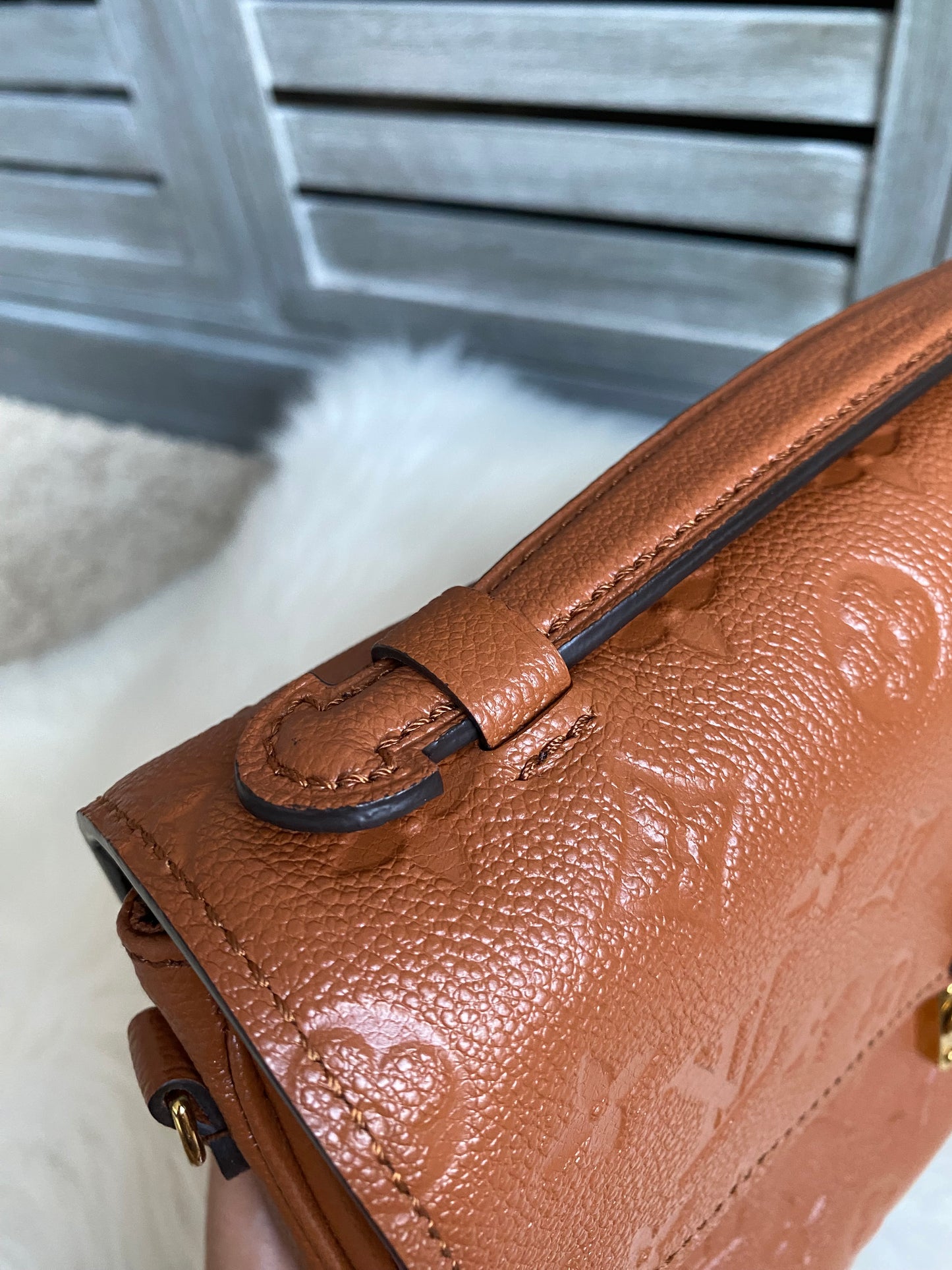 Louis Vuitton Pochette Metis Empreinte Leather - Cognac