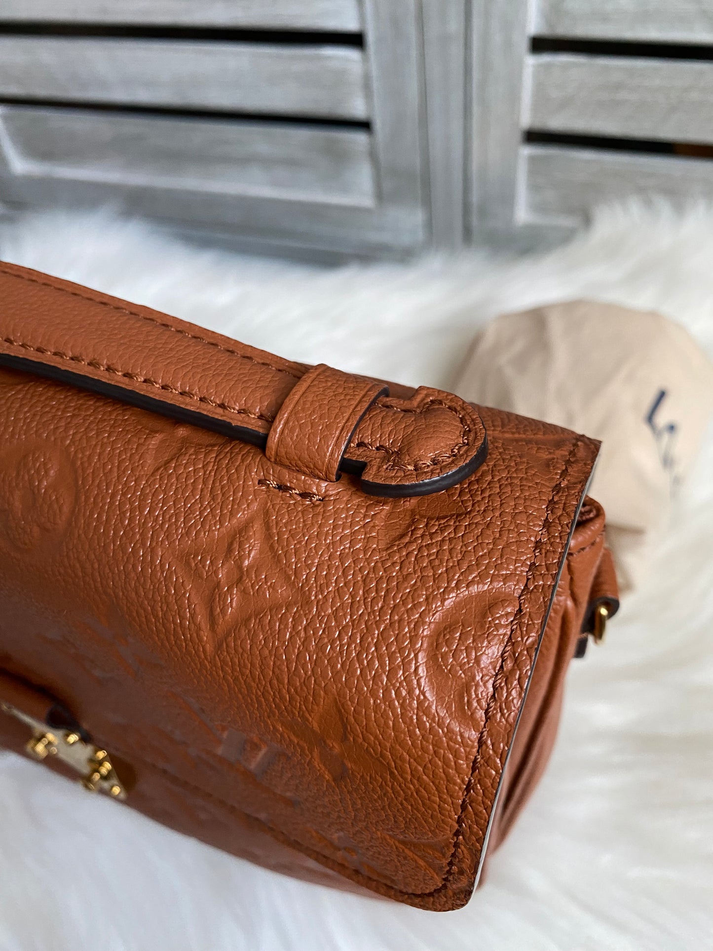 Louis Vuitton Pochette Metis Empreinte Leather - Cognac