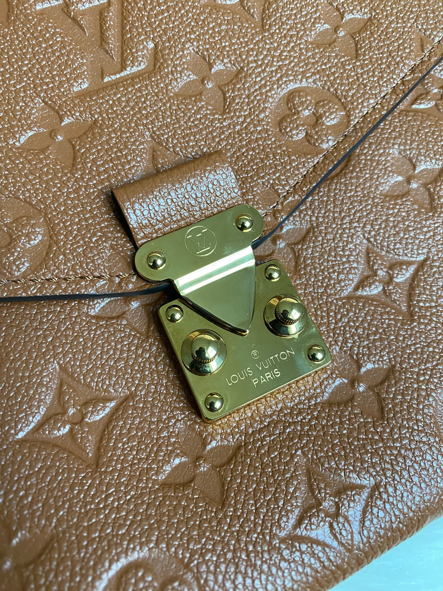 Louis Vuitton Pochette Metis Empreinte Leather - Cognac